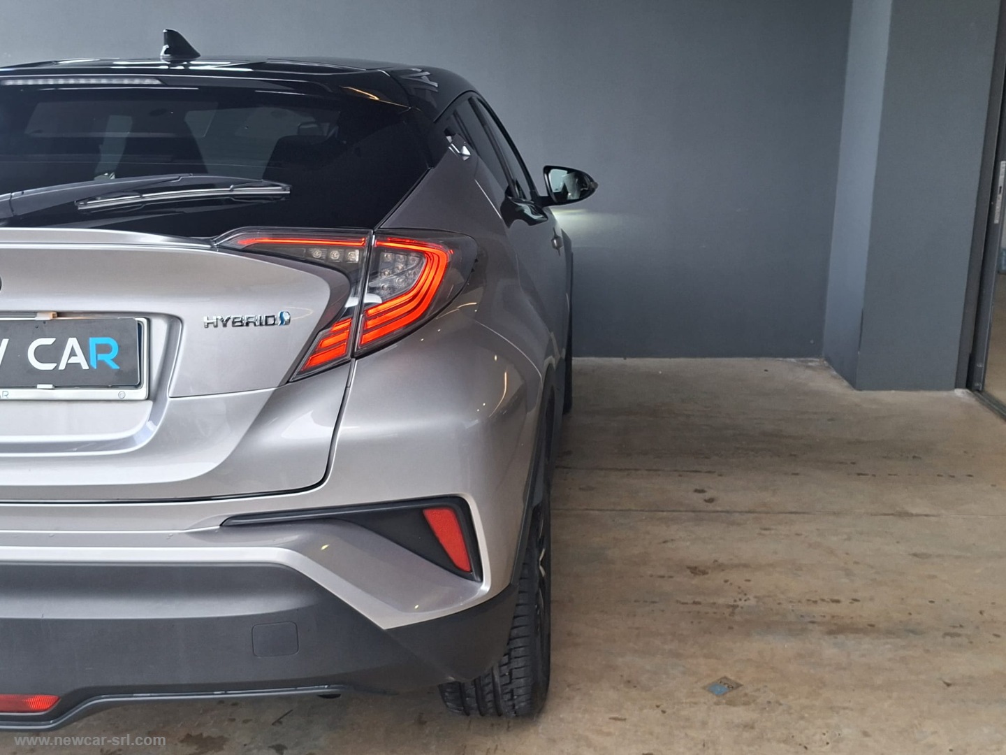 C-HR 1.8 Hybrid E-CVT Active - immagine 8