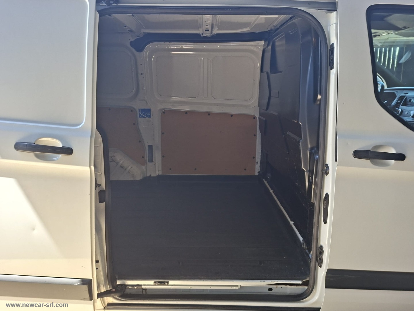 Tran.Cust.280 2.0EcoB.130MHEVPC F.Trend - immagine 8