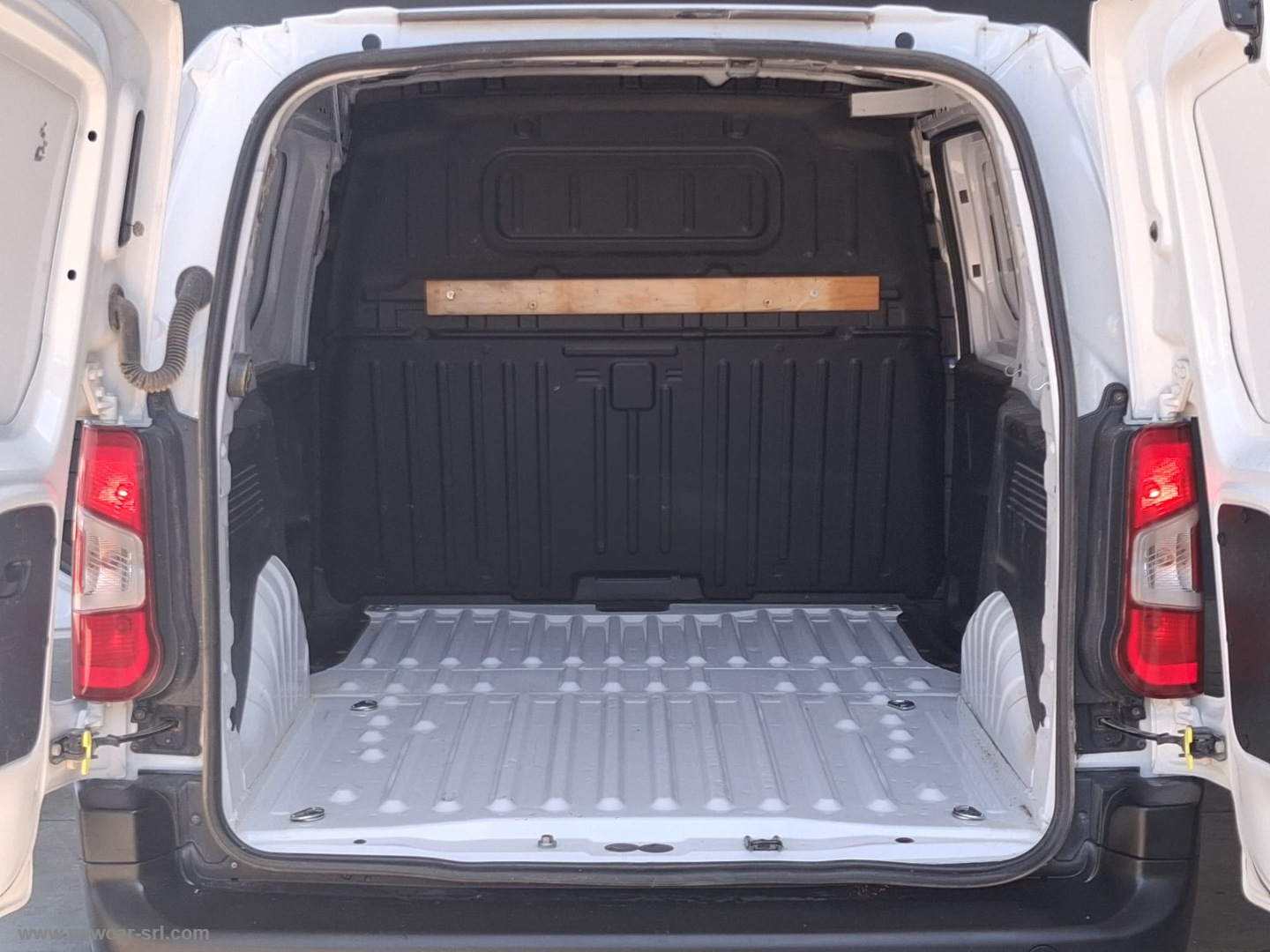 Berlingo BlueHDi 100 S&S Van M - immagine 8