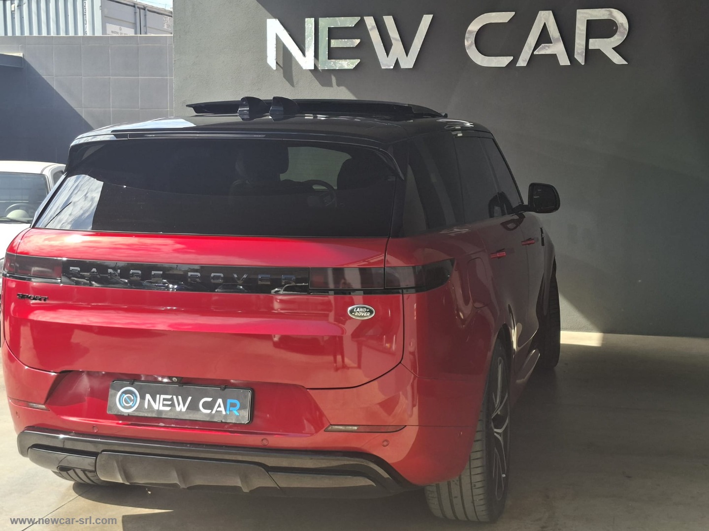 Range Rover 3.0D I6 300 CV HSE - immagine 8