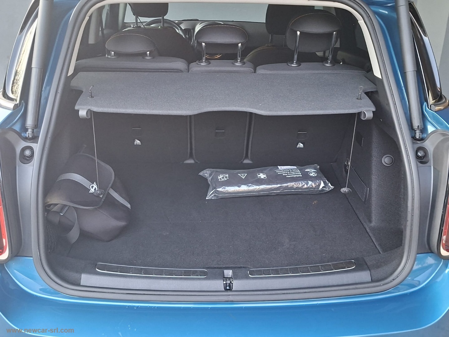 Mini Cooper SE Business Countryman ALL4 - immagine 8