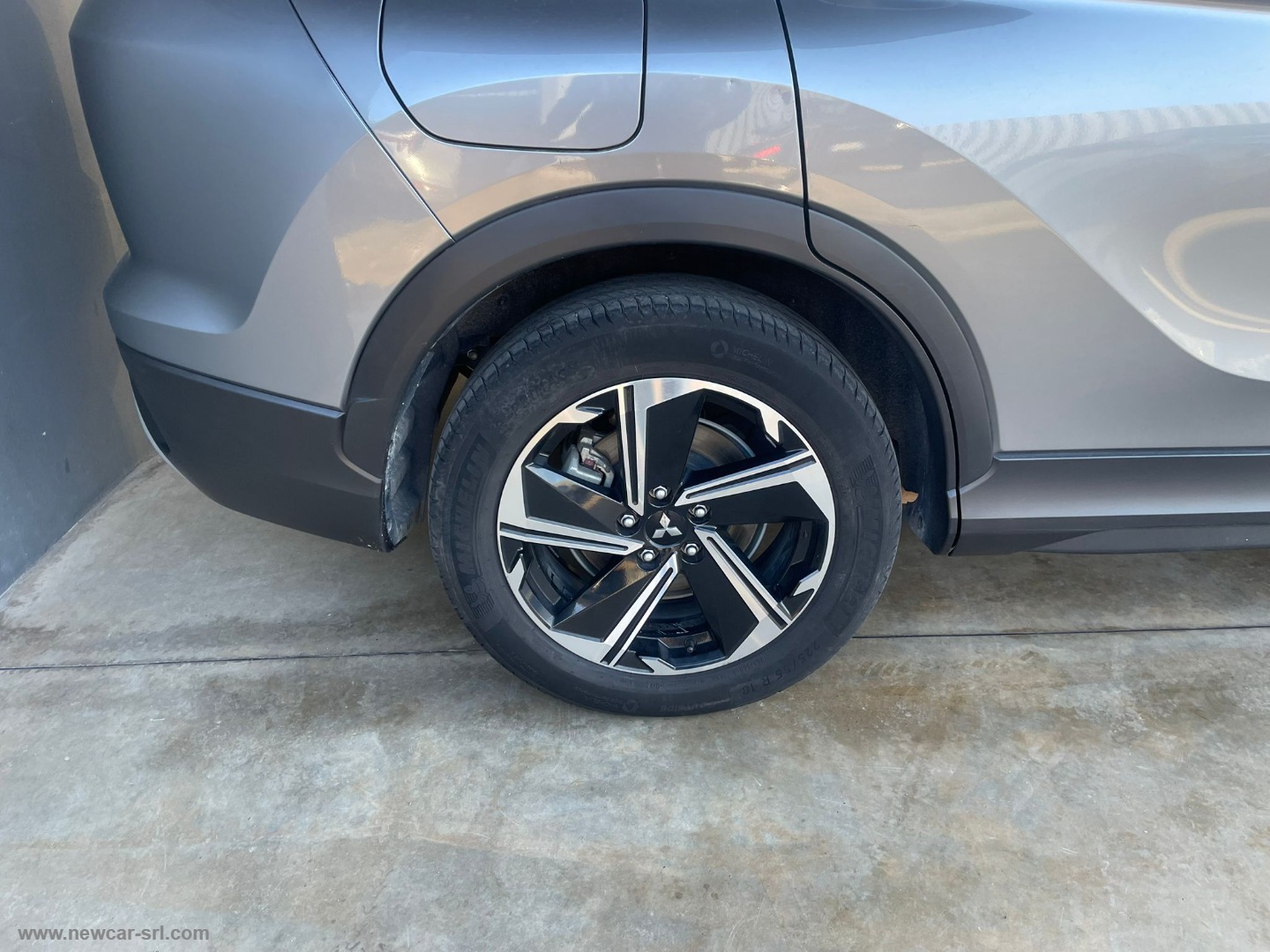 Eclipse Cross 2.4 4WD PHEV Instyle SDA - immagine 8