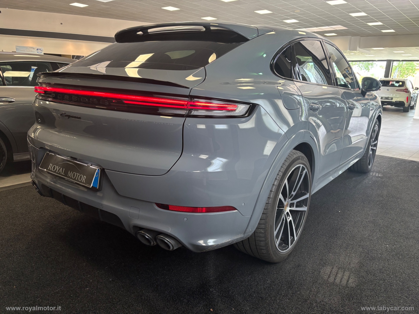 Cayenne Coup? 3.0 V6 E-Hybrid - immagine 8