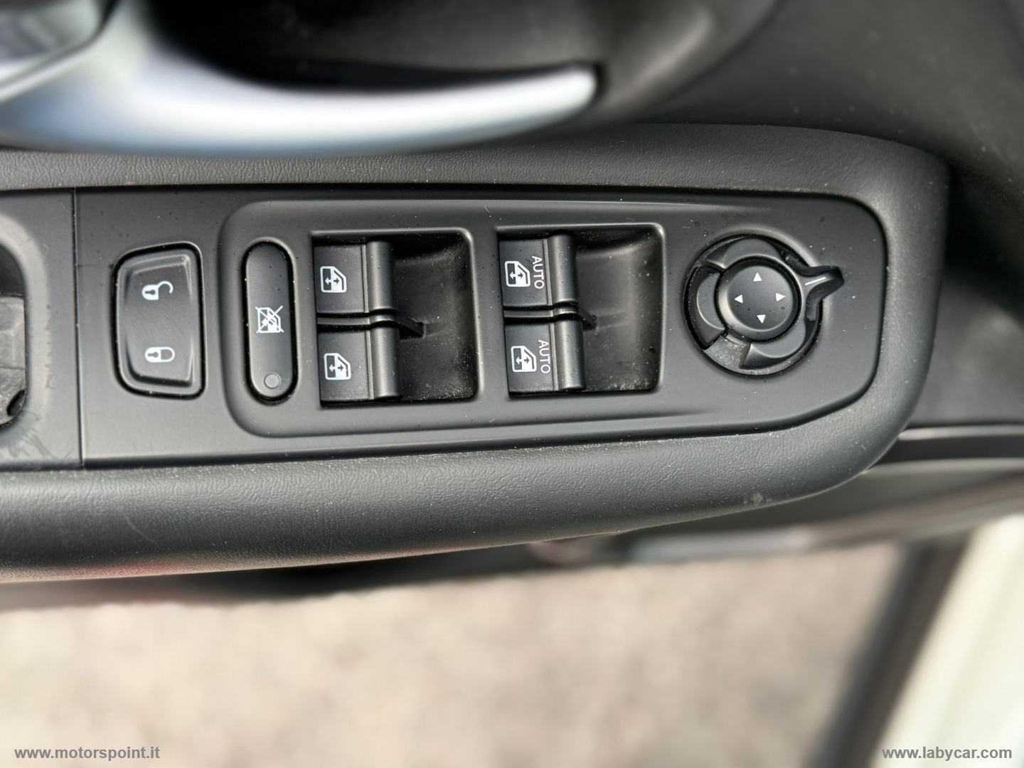 Renegade 4WD Active Drive Low S FULL LED - immagine 8