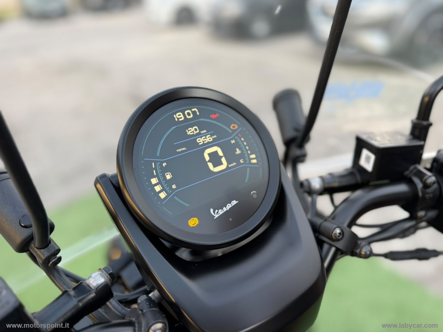 Vespa 300 GTV - immagine 8