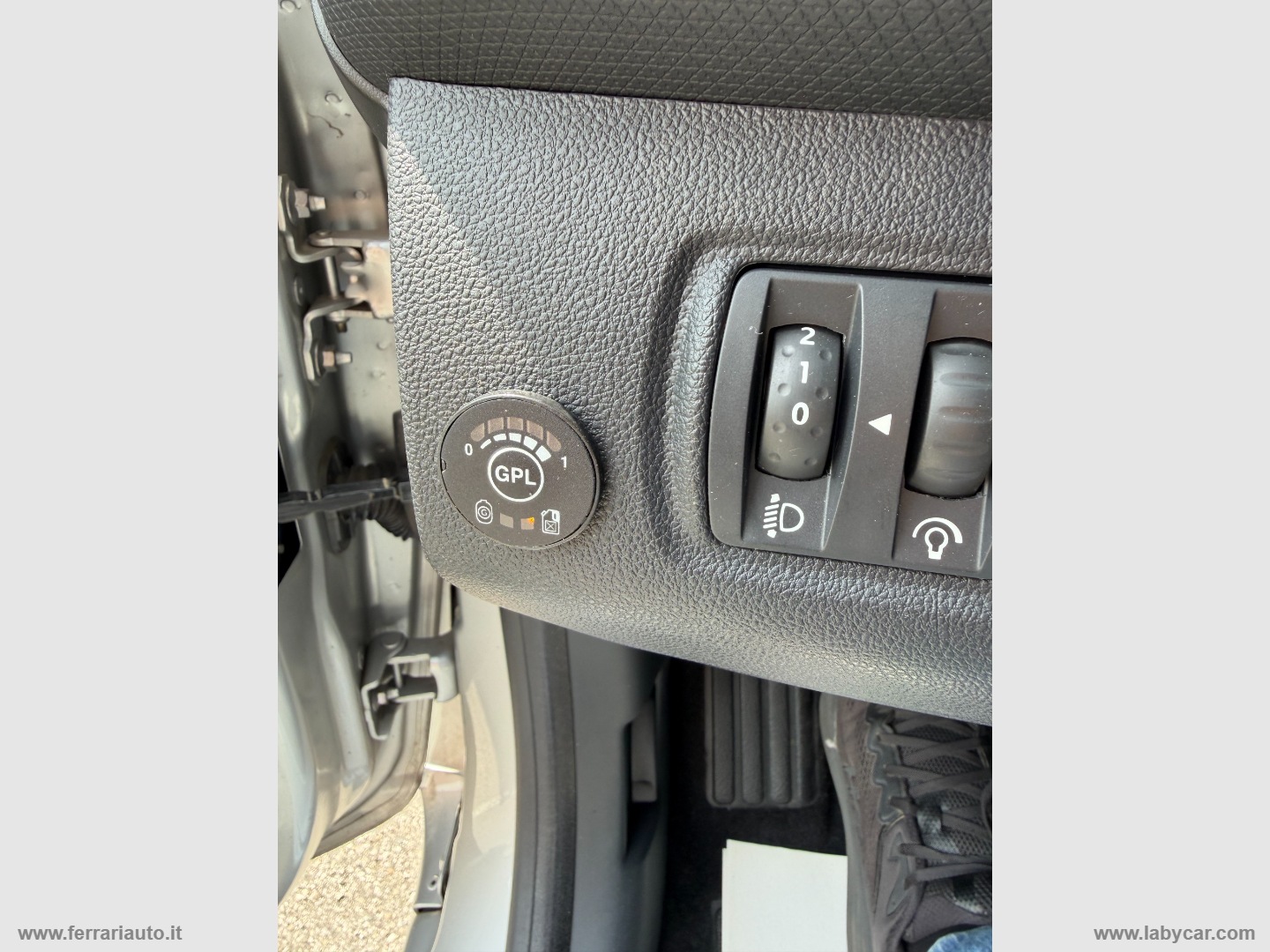 Clio TCe 12V 90 CV GPL S&S 5p. Ener. Zen SOLO 49.000 KM!!! - immagine 8