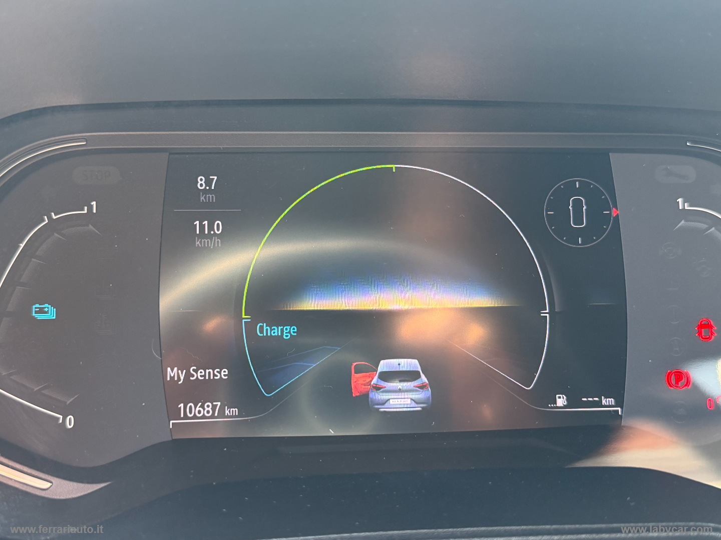 Clio Full Hybrid E-Tech 145 CV Techno SOLO 10.000 KM!!! - immagine 8