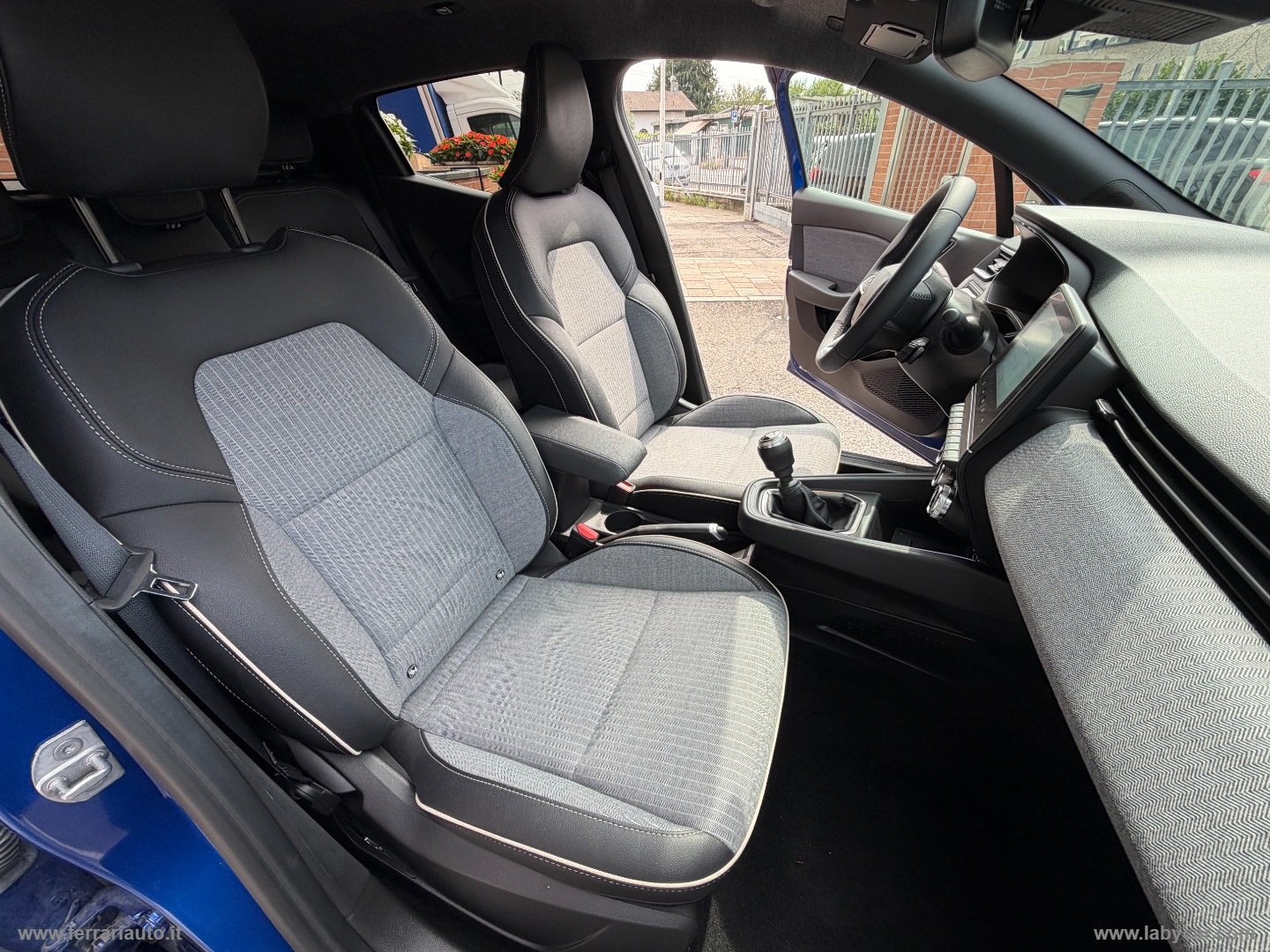 Clio ECO-G 100 CV Techno SOLO 19900 KM!!!! - immagine 8