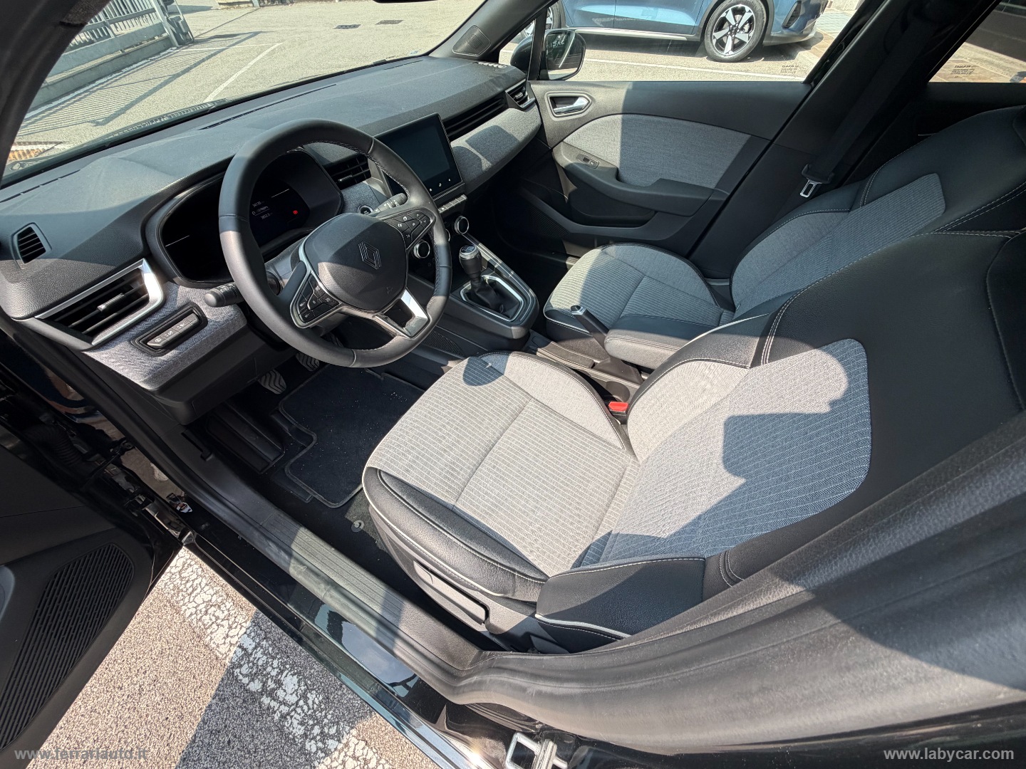Clio TCe 90 CV Techno CON GOMME ALL SEASON - immagine 8