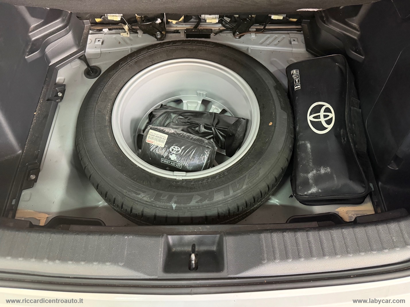Yaris Cross 1.5 Hybrid 5p. E-CVT Busin. - immagine 8