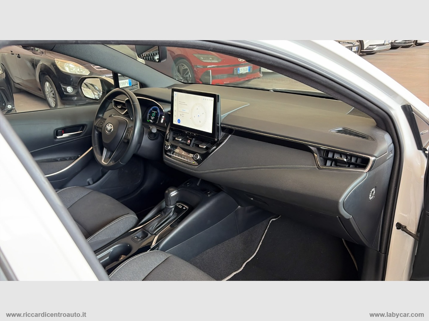 Corolla Active 1.8 Hybrid TS - immagine 8