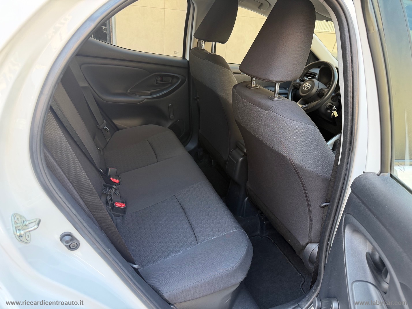 Yaris 1.5 Hybrid 5p. Active - immagine 8