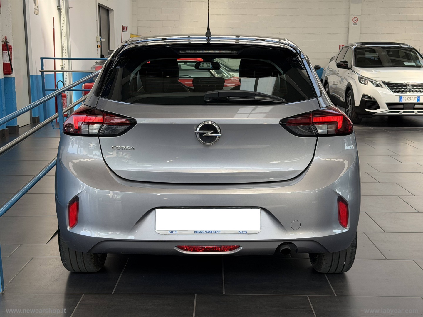 Corsa 1.2 100 CV Elegance NEOPATENTATI - immagine 8