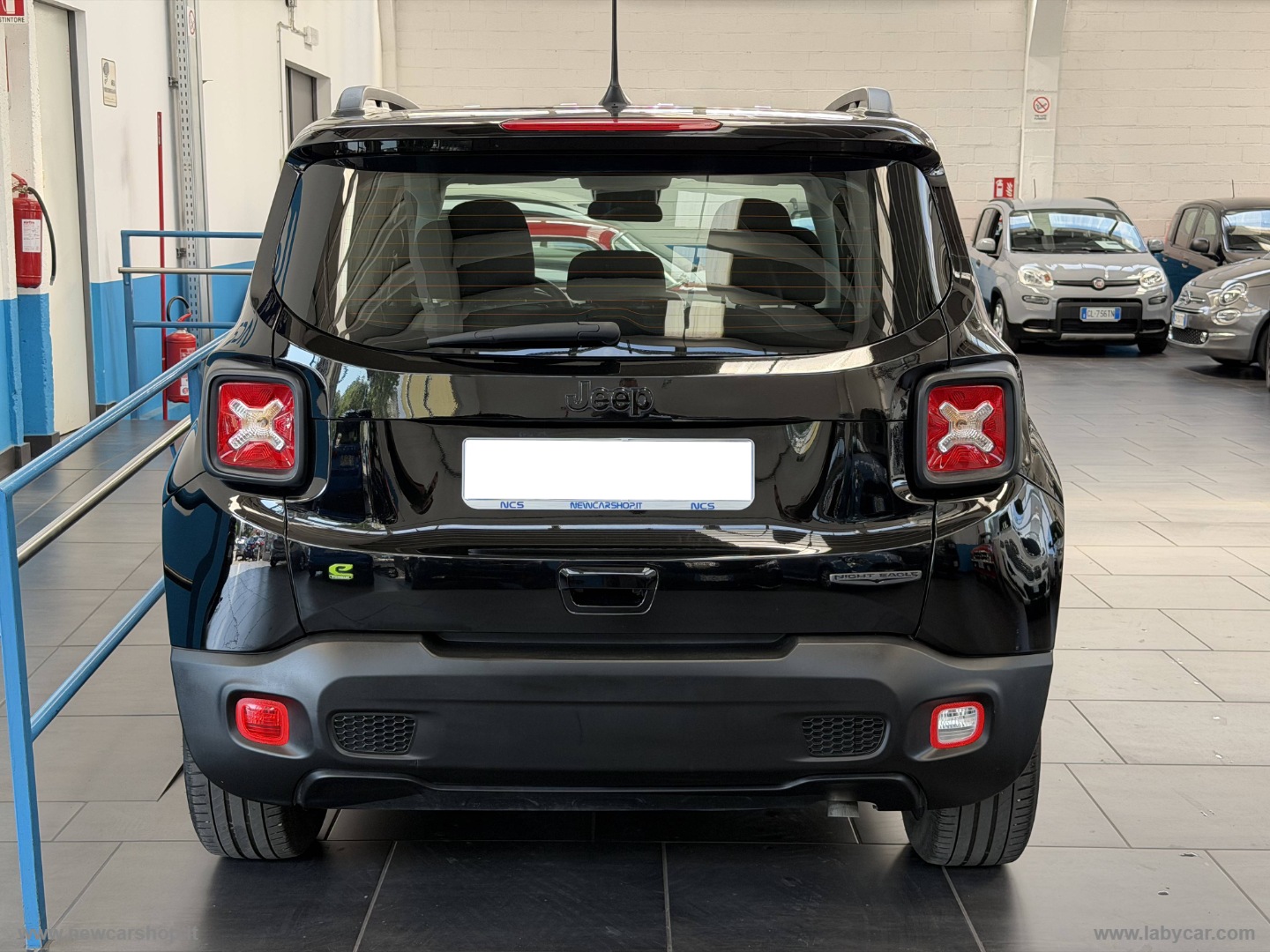 Renegade 1.5 T4 MHEV NIGHT EAGLE NEOPATENTATI - immagine 8