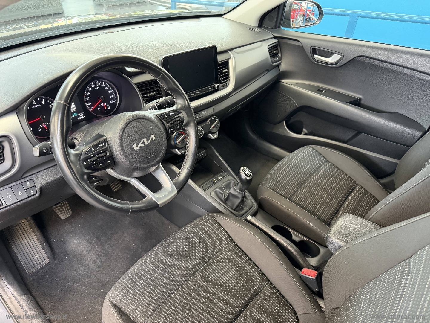 Stonic 1.0 T-GDi 100 CV MHEV iMT Style NEOPATENTATI - immagine 8