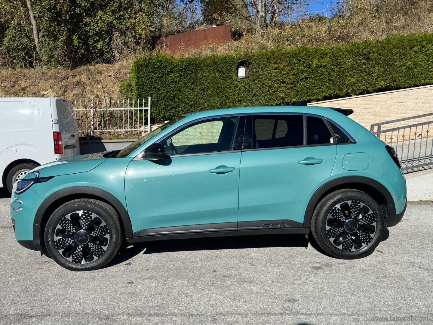 Fiat 600 Hybrid 136 CV DCT MHEV La Prima - Immagine 8