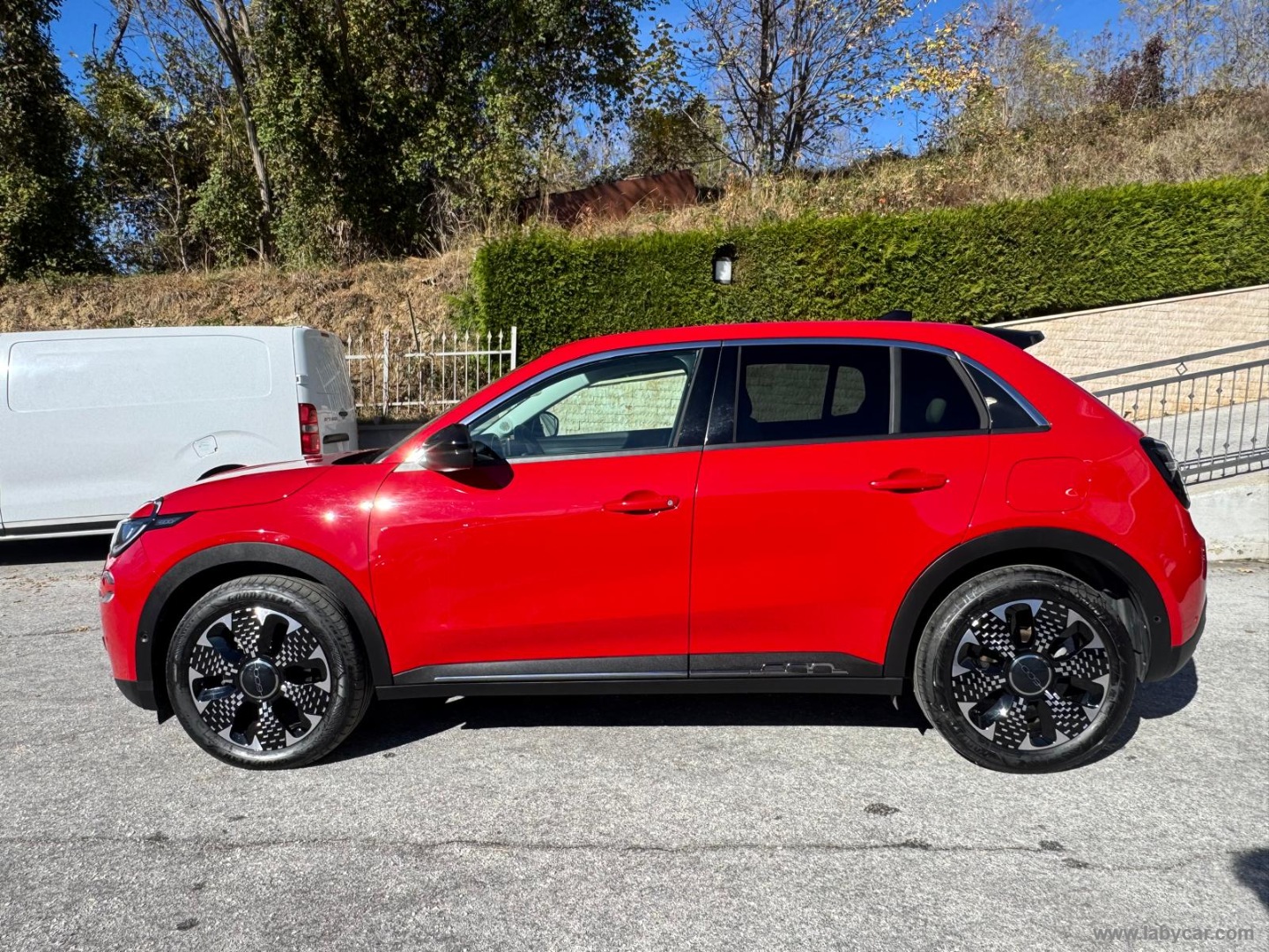 Fiat 600 Hybrid MHEV La Prima - Immagine 8