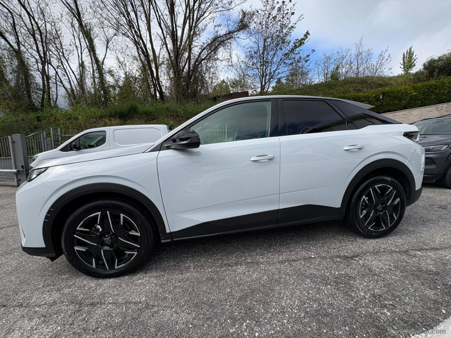 3008 Hybrid 136 e-DCS6 Allure - immagine 8