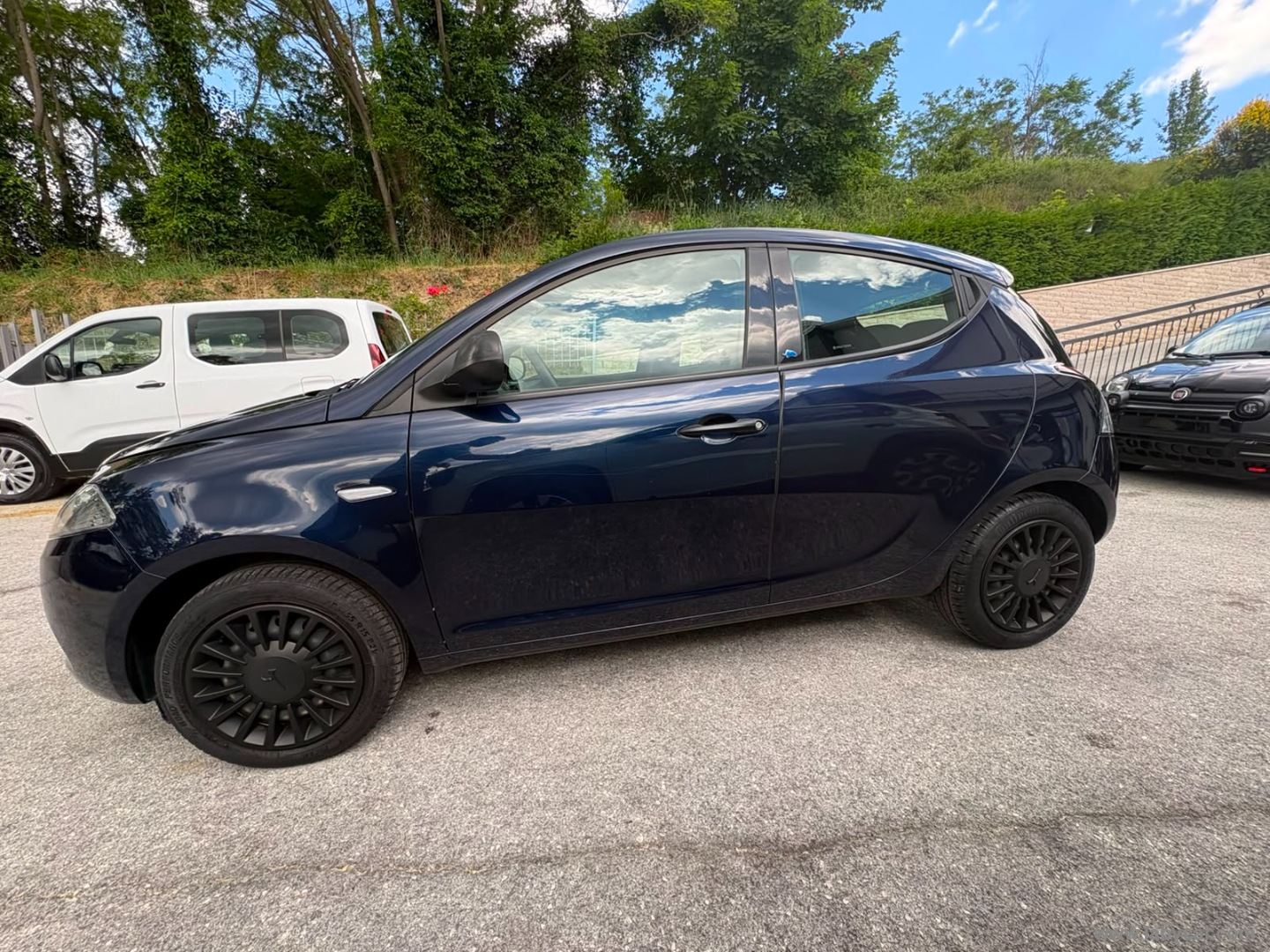 Ypsilon 1.2 69 CV 5p. GPL Ecochic Ele. - immagine 8