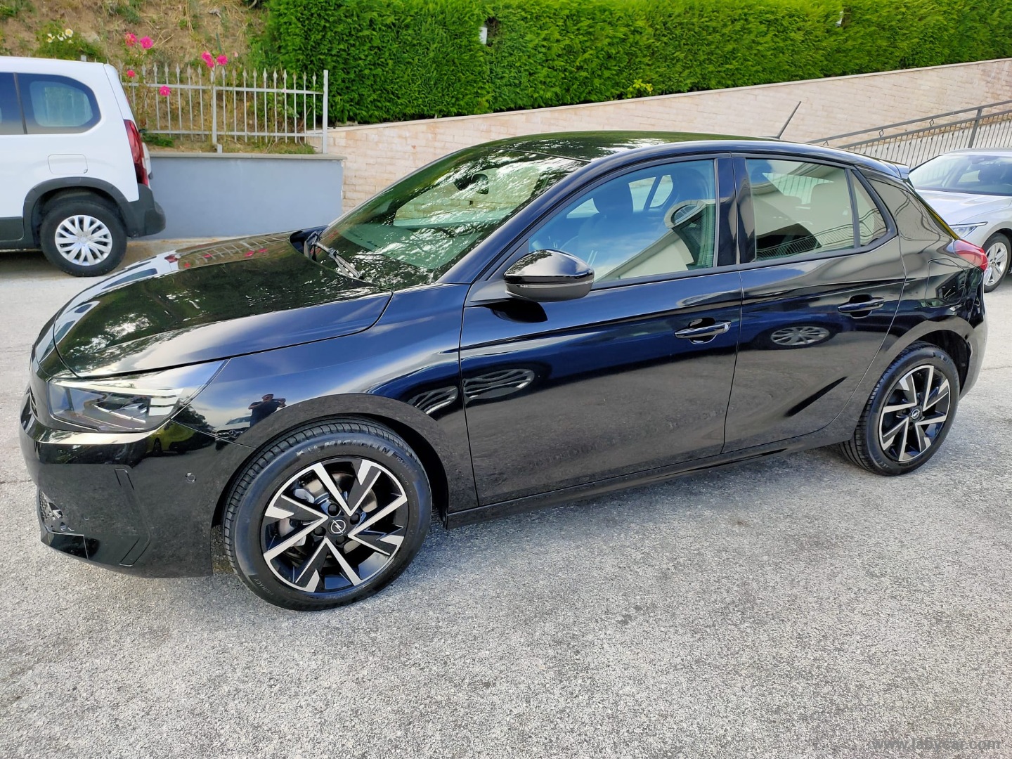 Opel Corsa 1.2 100 CV GS - Immagine 8