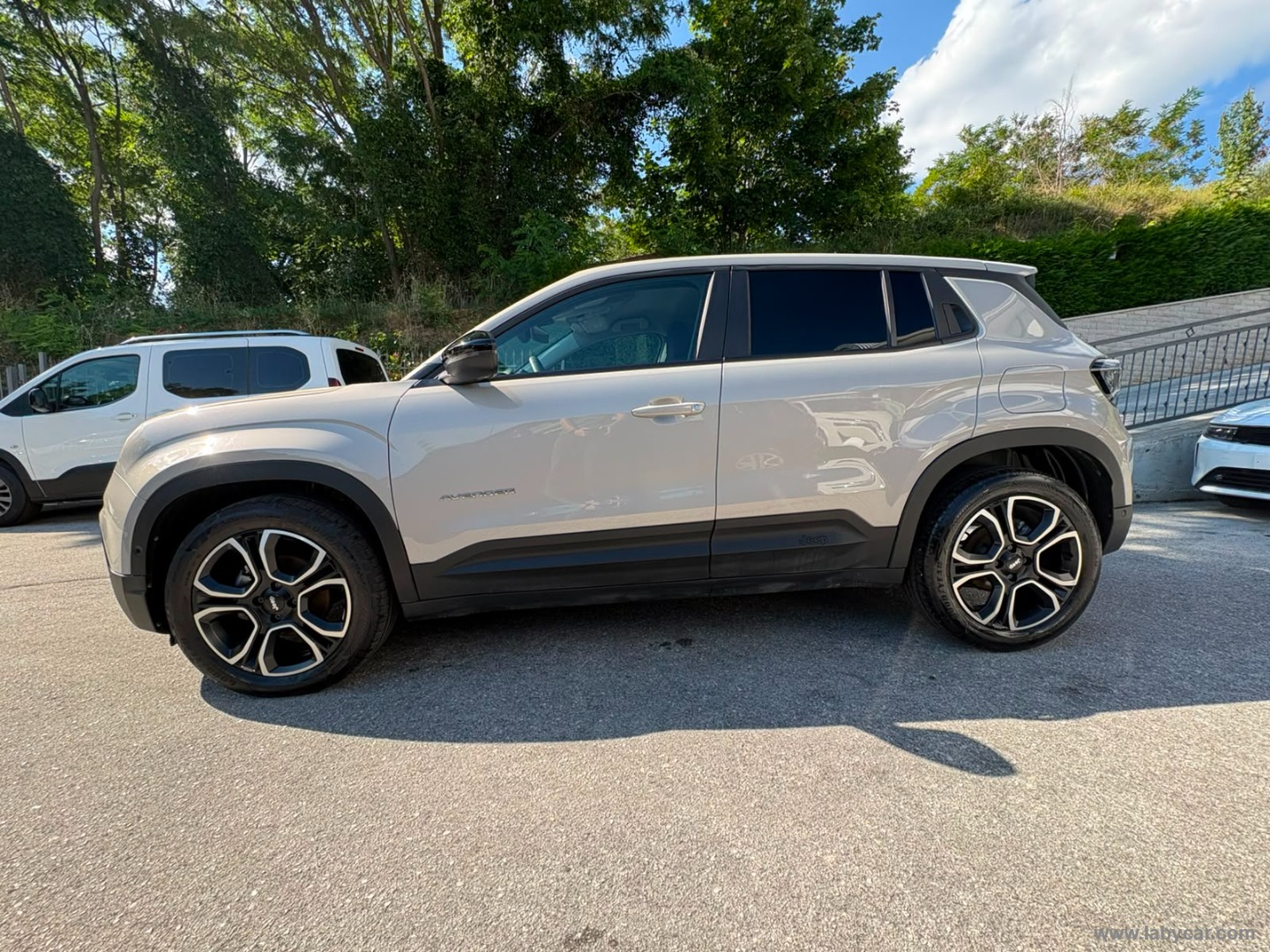 Jeep Avenger 1.2 Turbo Summit - Immagine 8