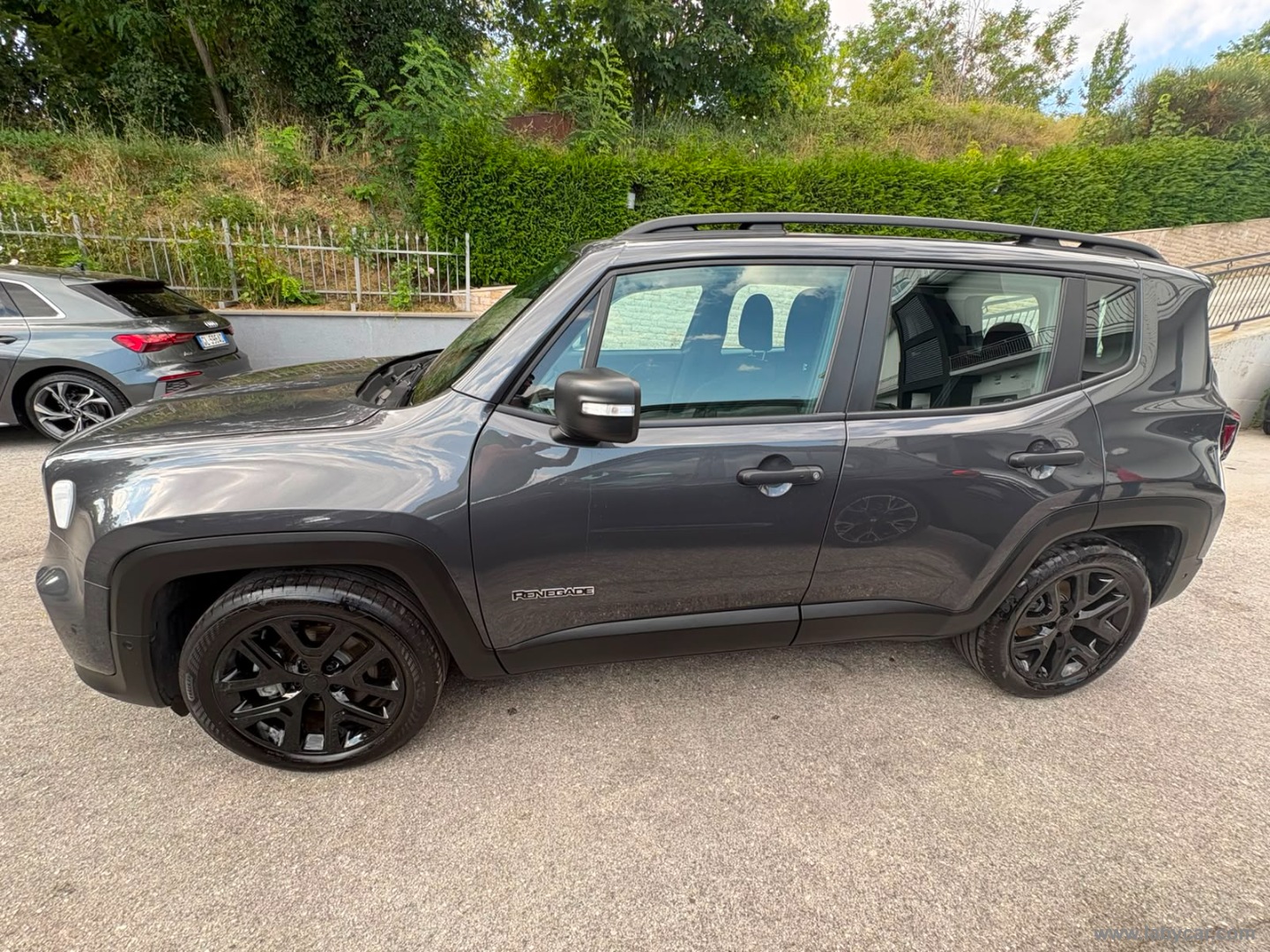 Jeep Renegade 1.5 T4 MHEV Summit - Immagine 8