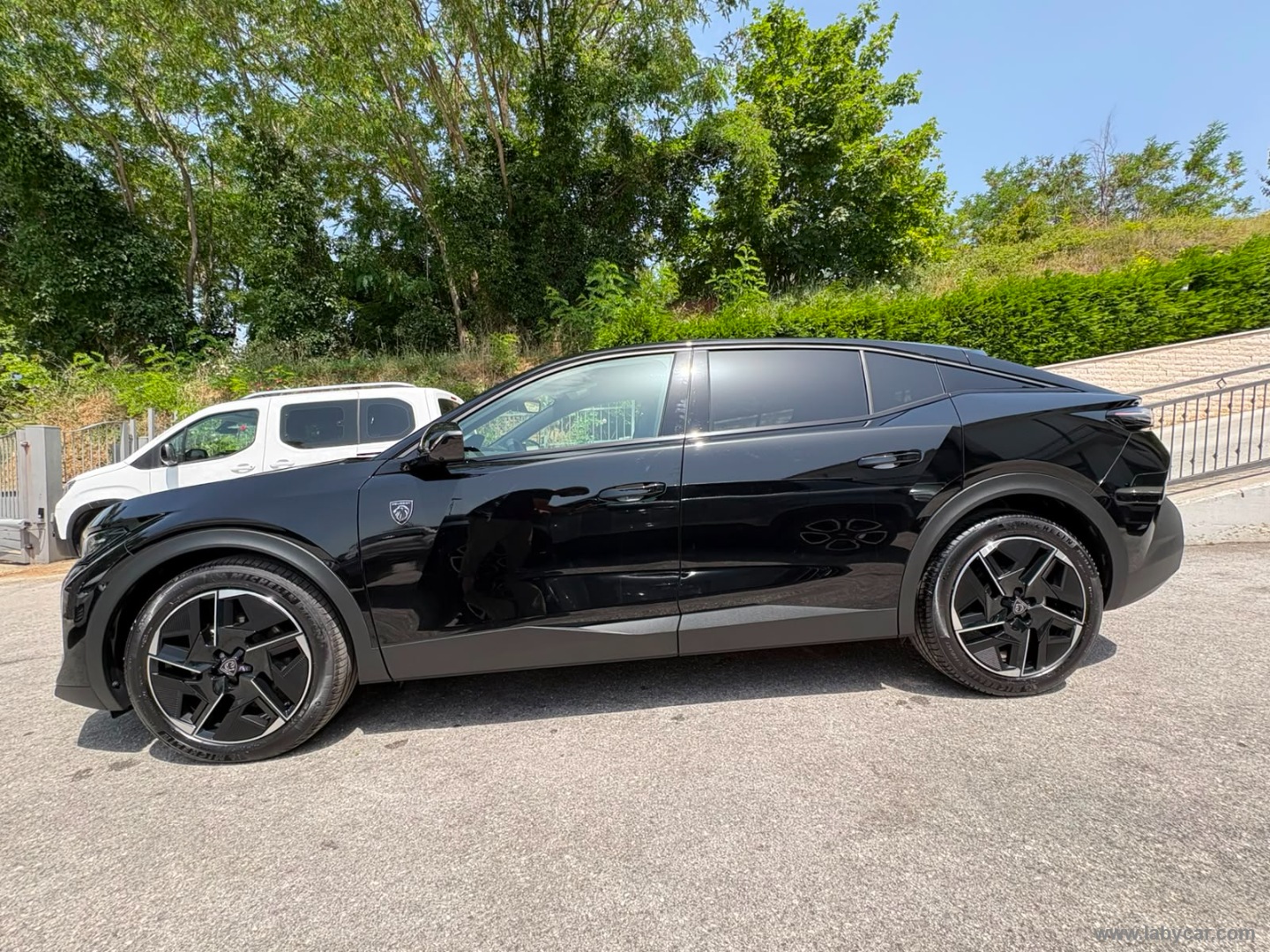 Peugeot 408 Hybrid 145 e-DCS6 GT - Immagine 8