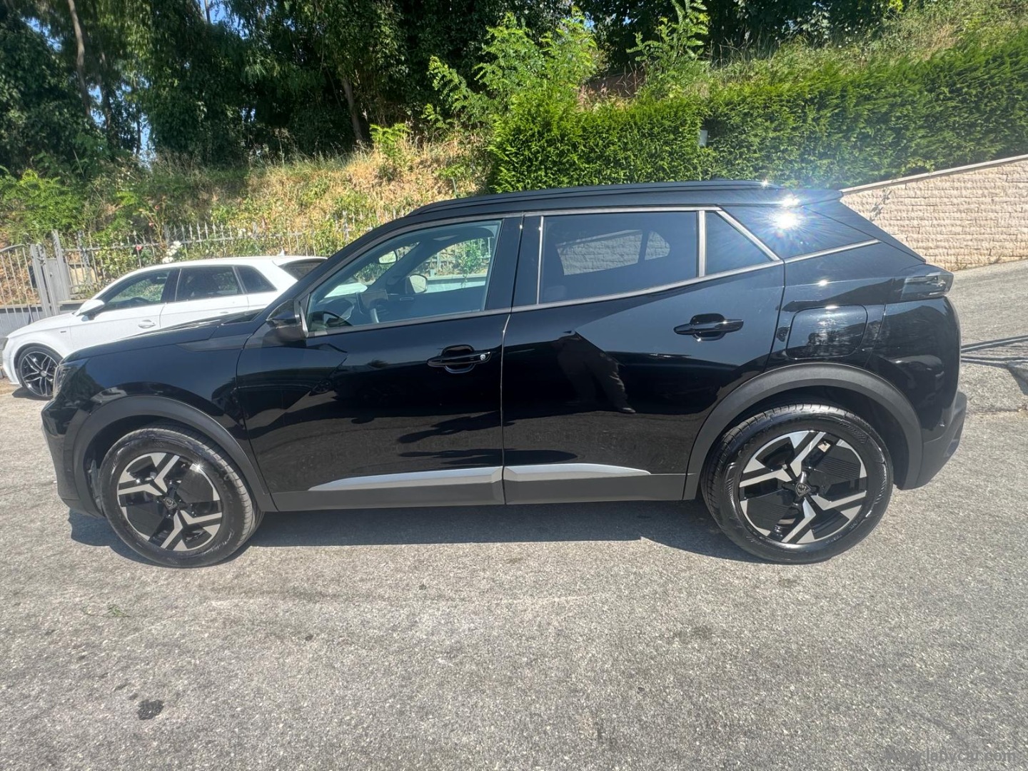Peugeot 2008 PureTech 130 S&S EAT8 Allure - Immagine 8