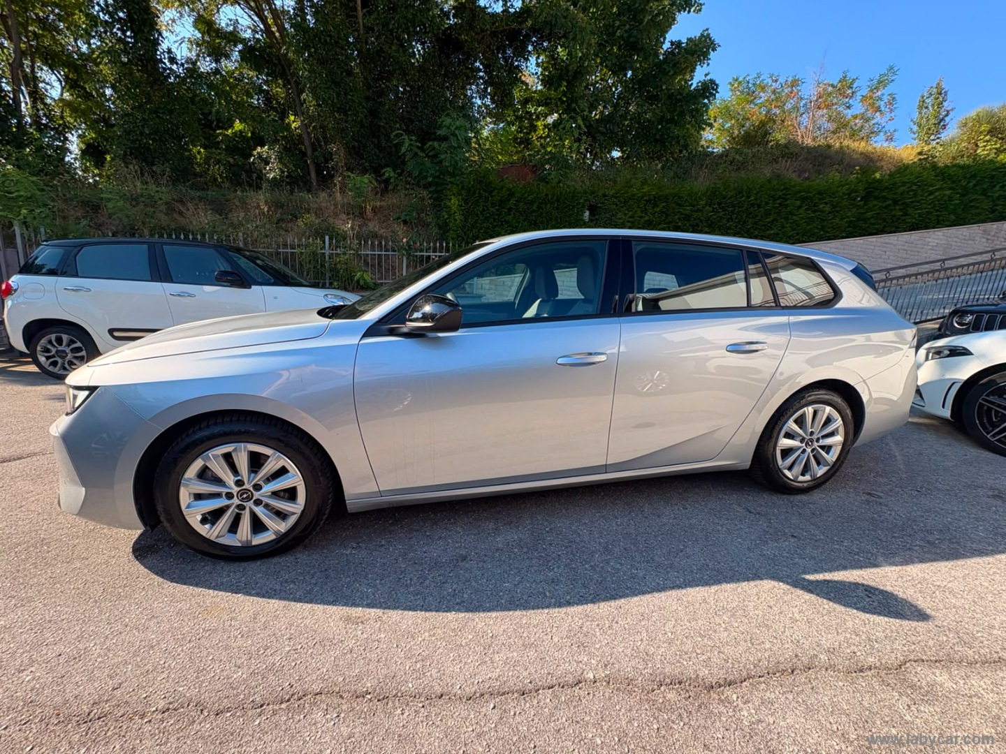 Opel Astra Hybrid 145 CV DCT6 ST Edition - Immagine 8