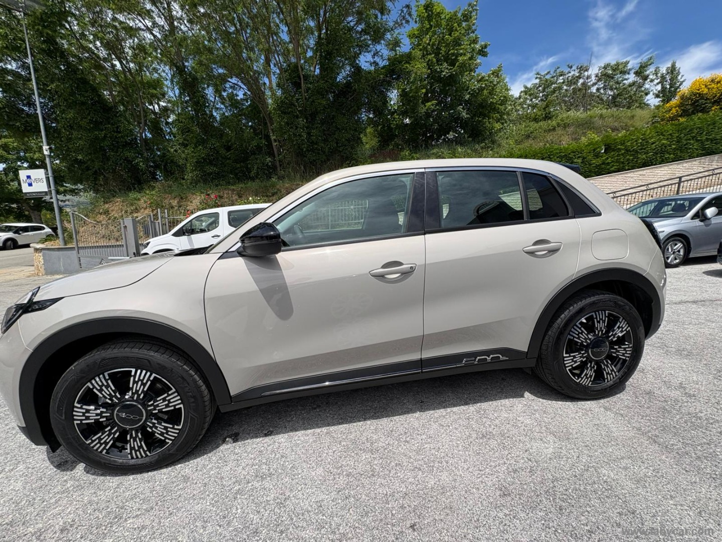 600 Hybrid 145 CV DCT MHEV Icon - immagine 8