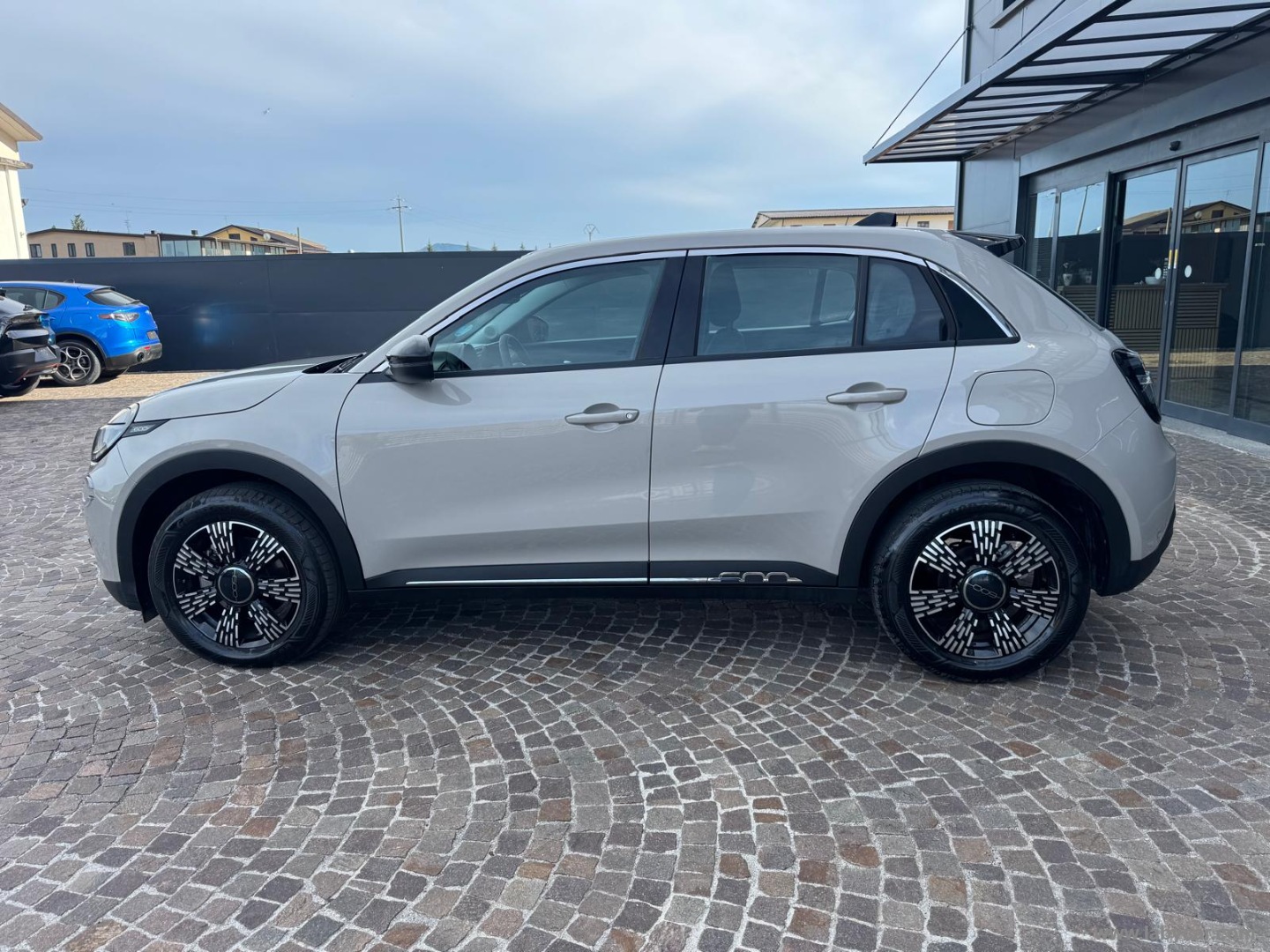 600 Hybrid 145 CV DCT MHEV Icon - immagine 8