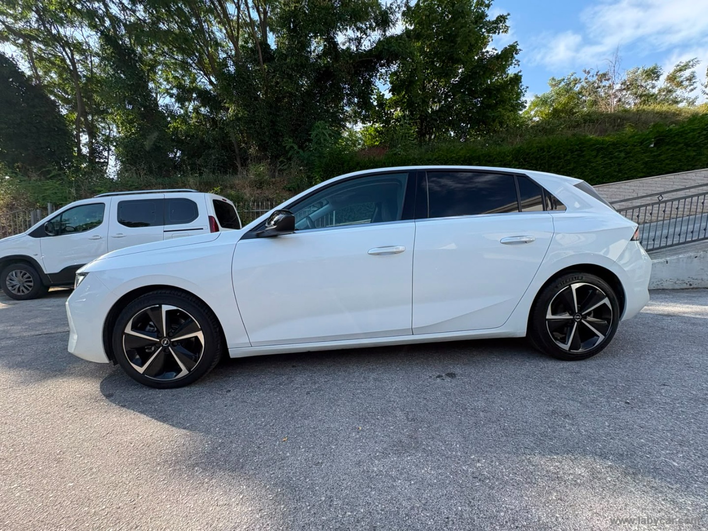 Opel Astra 1.2 Turbo 130 CV AT8 Elegance - Immagine 8