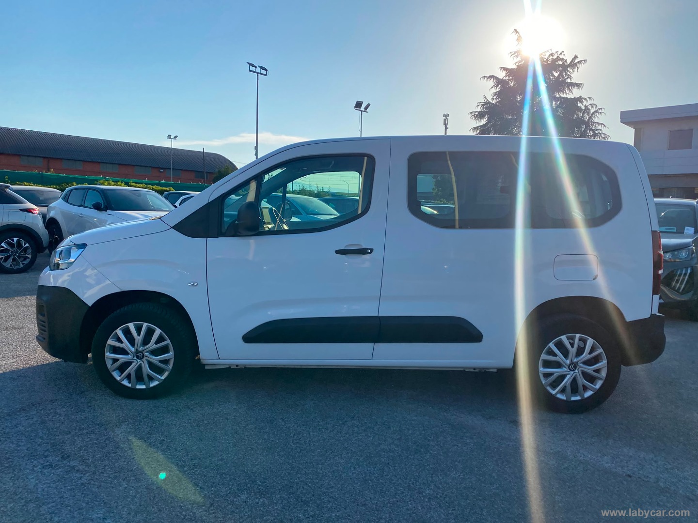 Citroën BERLINGO BlueHDi 100 S&S Combi Live - Immagine 8