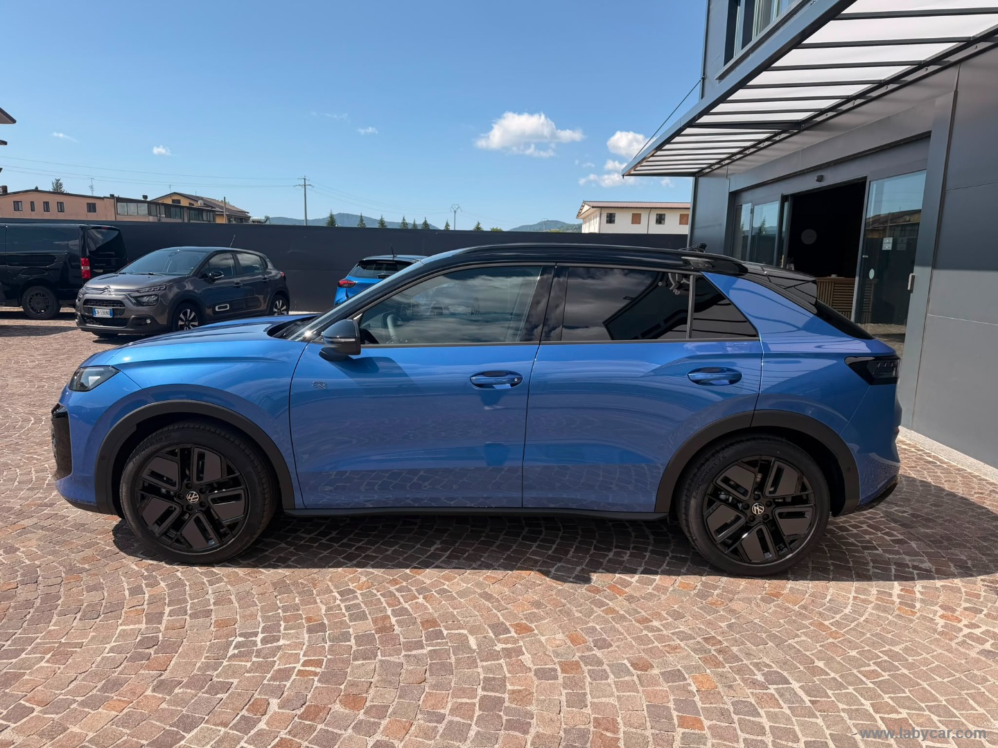 Volkswagen T-Roc 1.5 eTSI ACT 150 CV DSG R-Line - Immagine 8