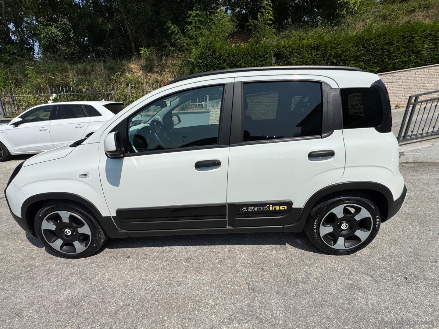 Fiat Panda 1.0 FireFly S&S Hybrid Pandina - Immagine 8