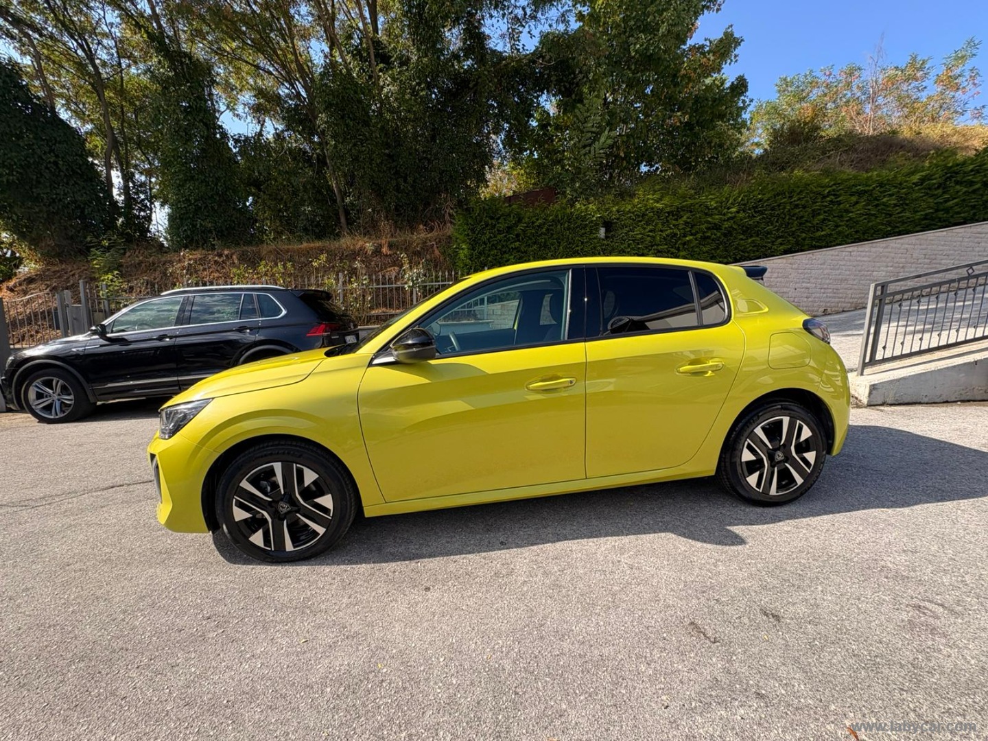 Peugeot 208 Hybrid 110 e-DCS6 Allure - Immagine 8