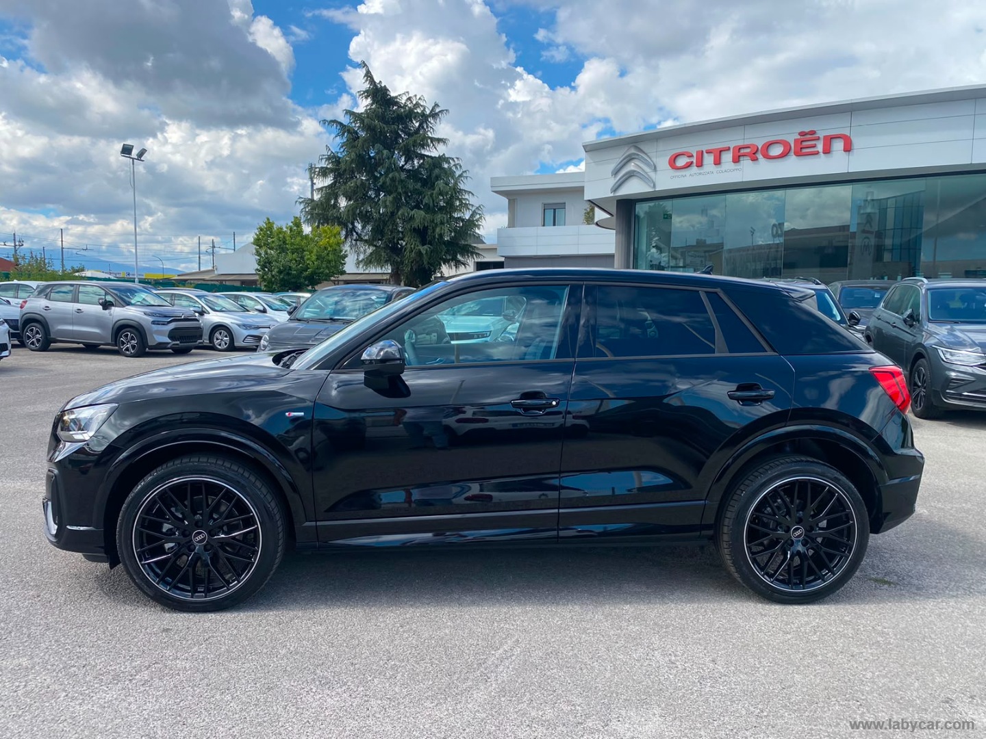 Audi Q2 35 TDI S tronic Identity Black - Immagine 8