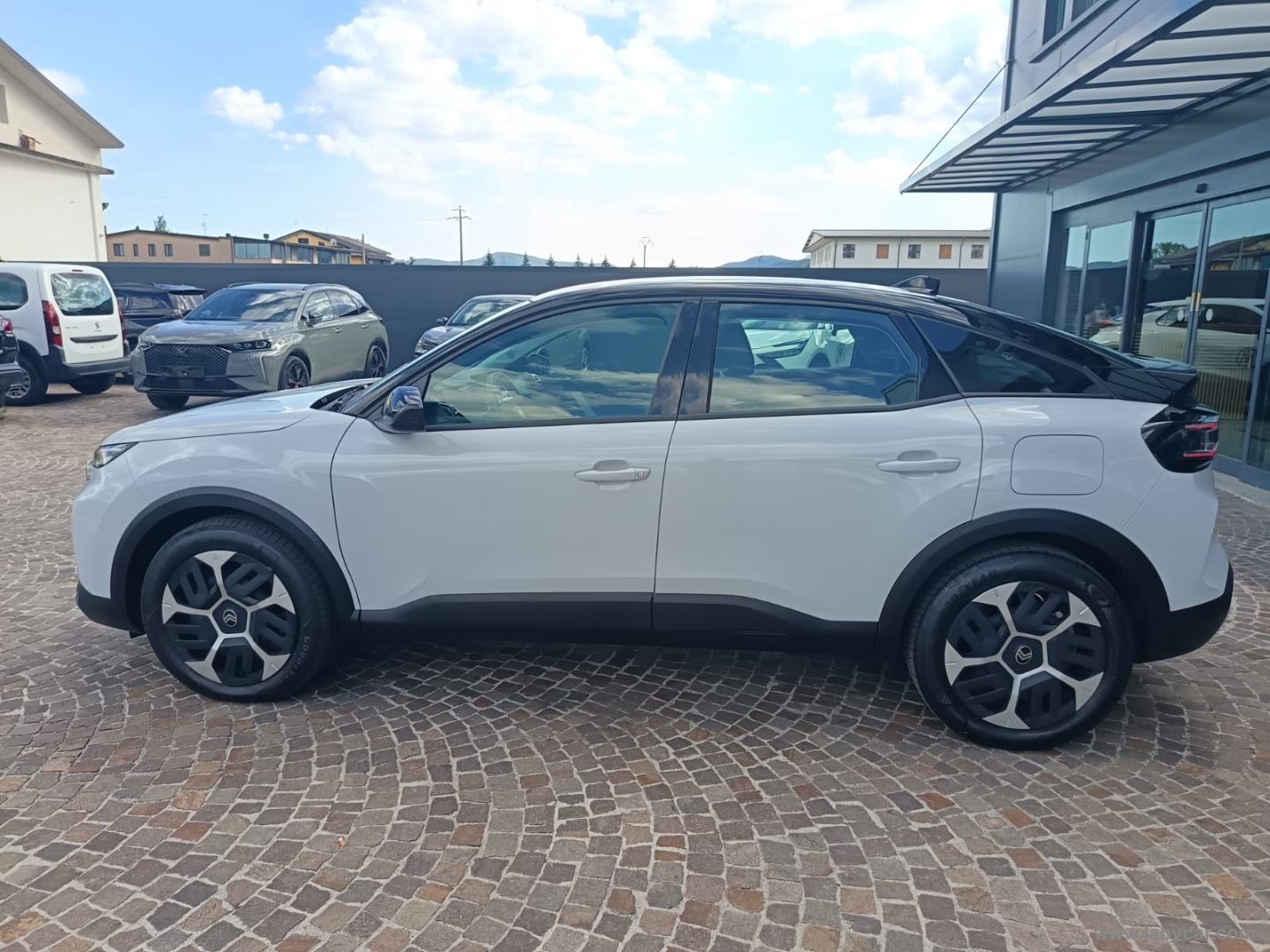 Citroën C4 Hybrid 145 e-DCS6 Plus - Immagine 8