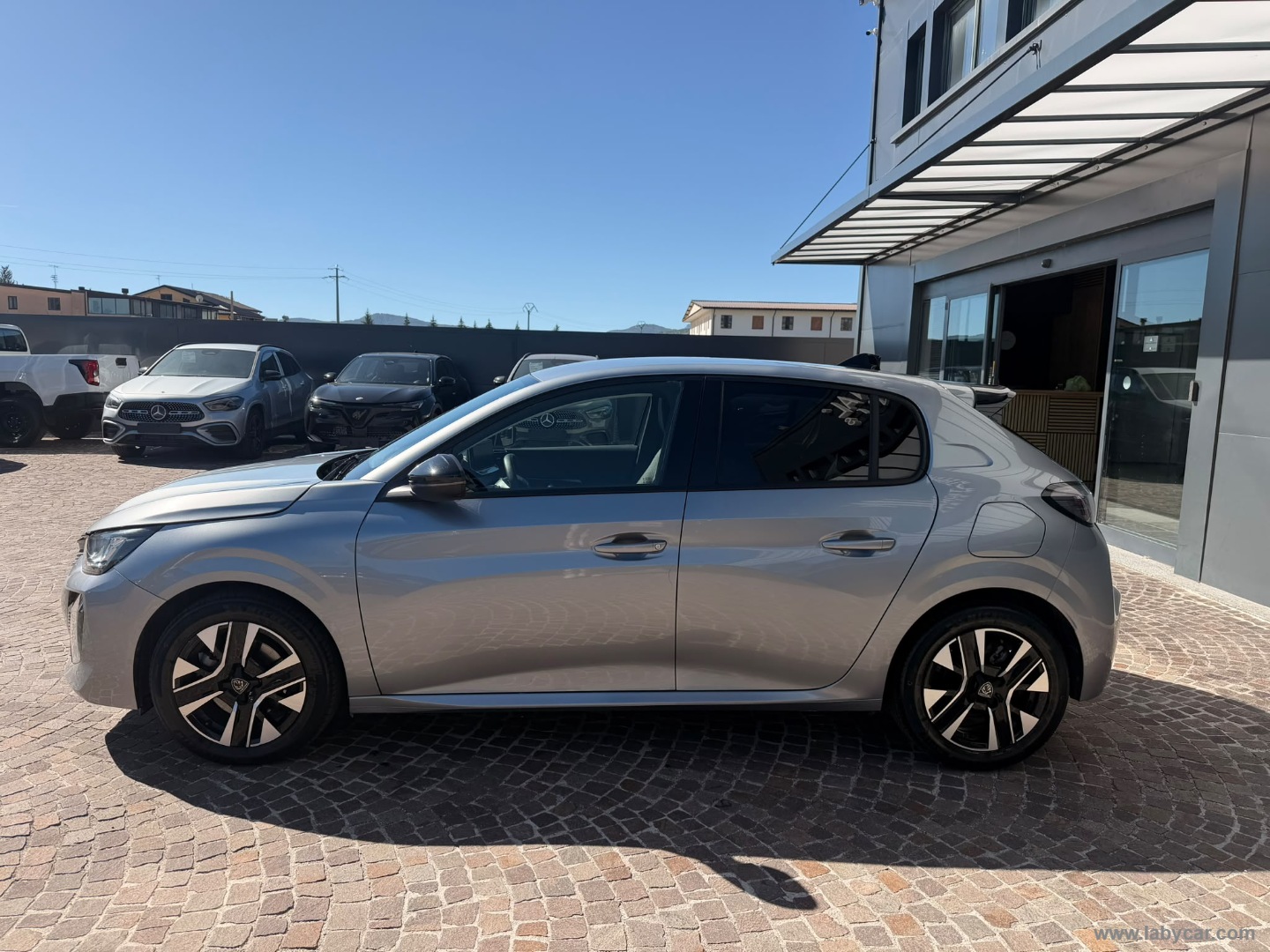 Peugeot 208 Hybrid 110 e-DCS6 Allure - Immagine 8