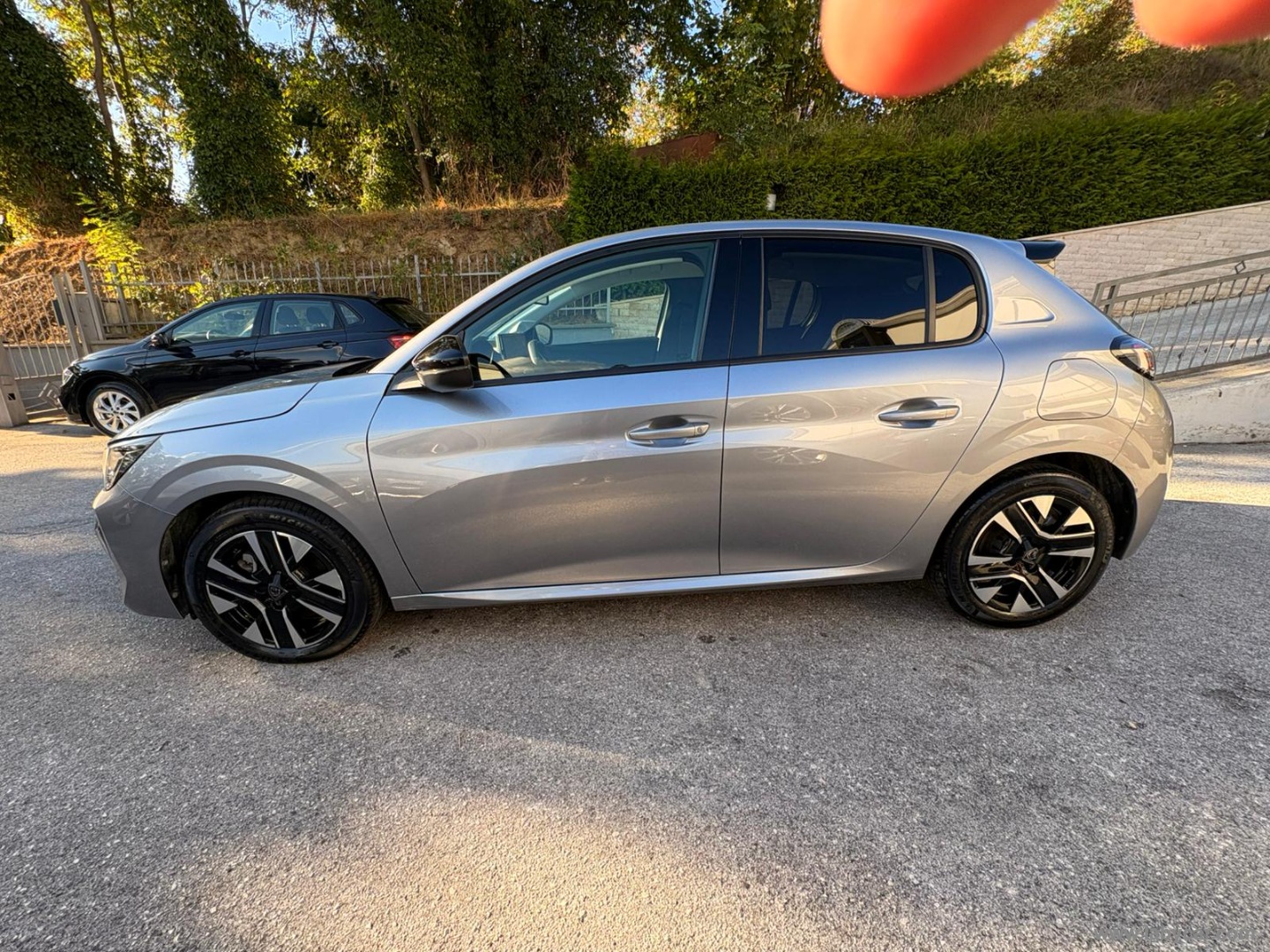 Peugeot 208 Hybrid 110 e-DCS6 Allure - Immagine 8