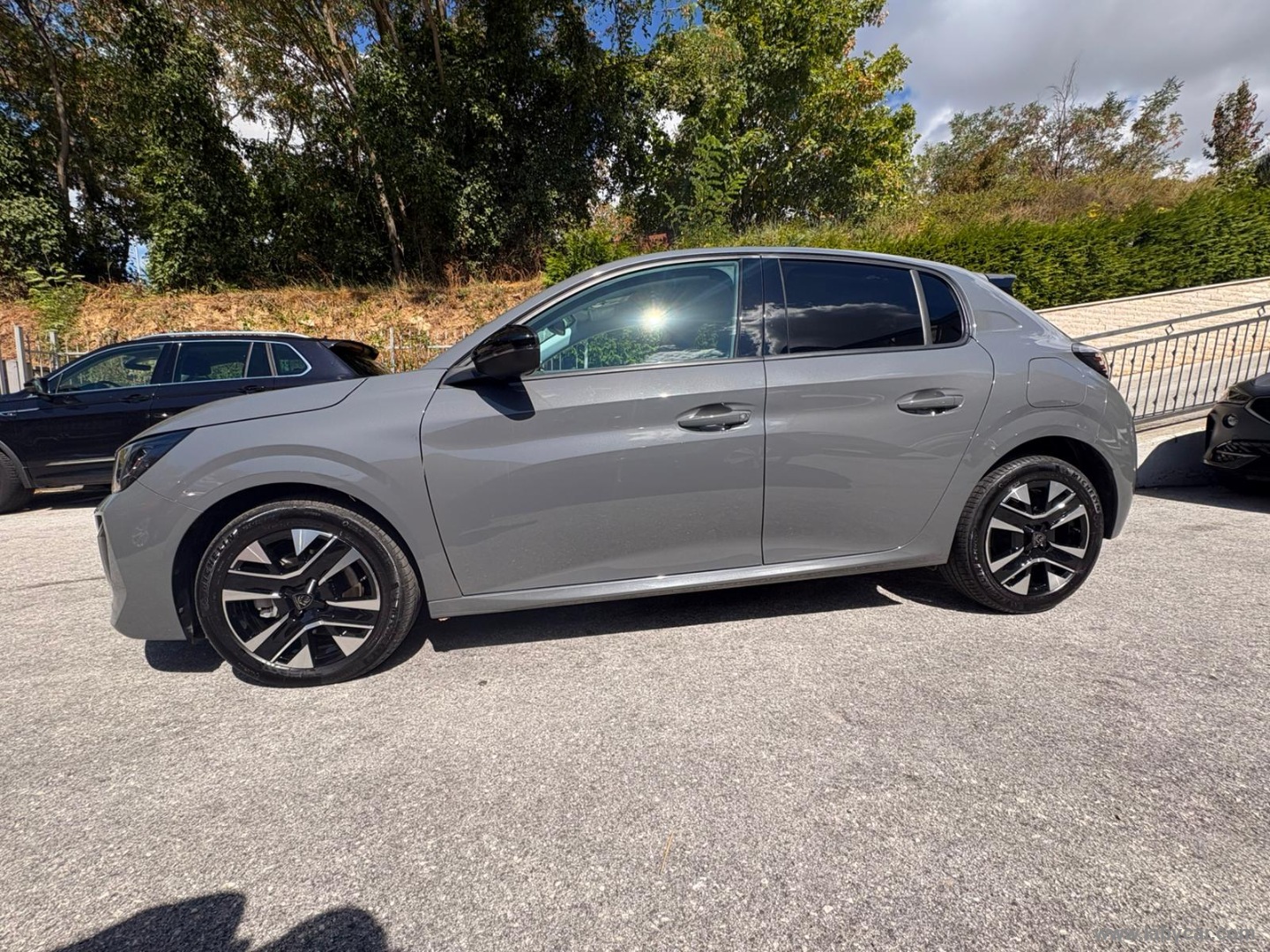 Peugeot 208 Hybrid 110 e-DCS6 Allure - Immagine 8