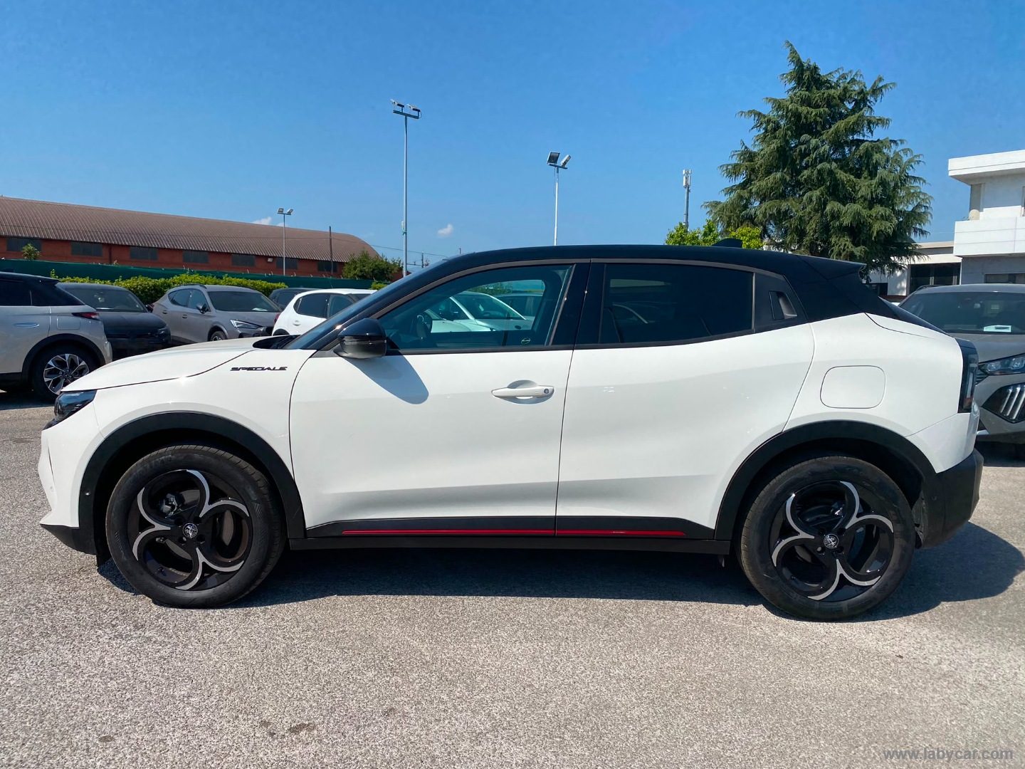 Alfa Romeo Junior 1.2 145 CV Hybrid eDCT6 Speciale - Immagine 8