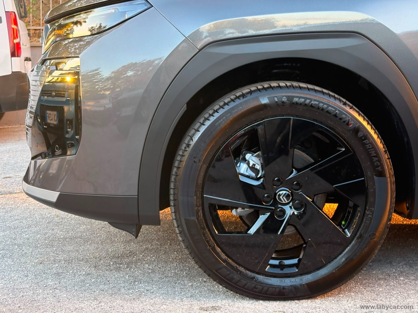 Citroën C5 Aircross Hybrid 145 e-DCS6 Plus - Immagine 8
