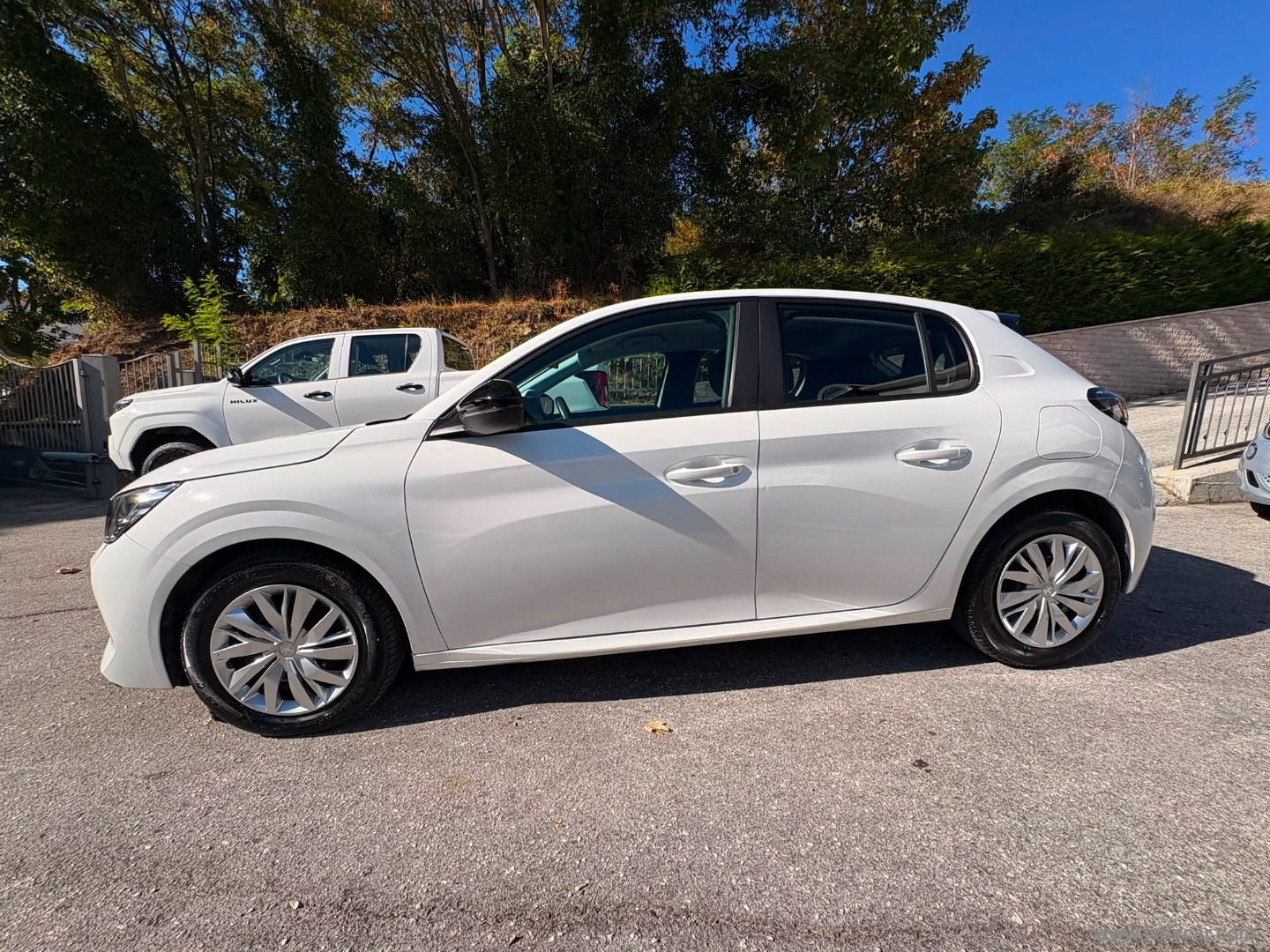 Peugeot 208 BlueHDi 100 S&S 5p. Active - Immagine 8