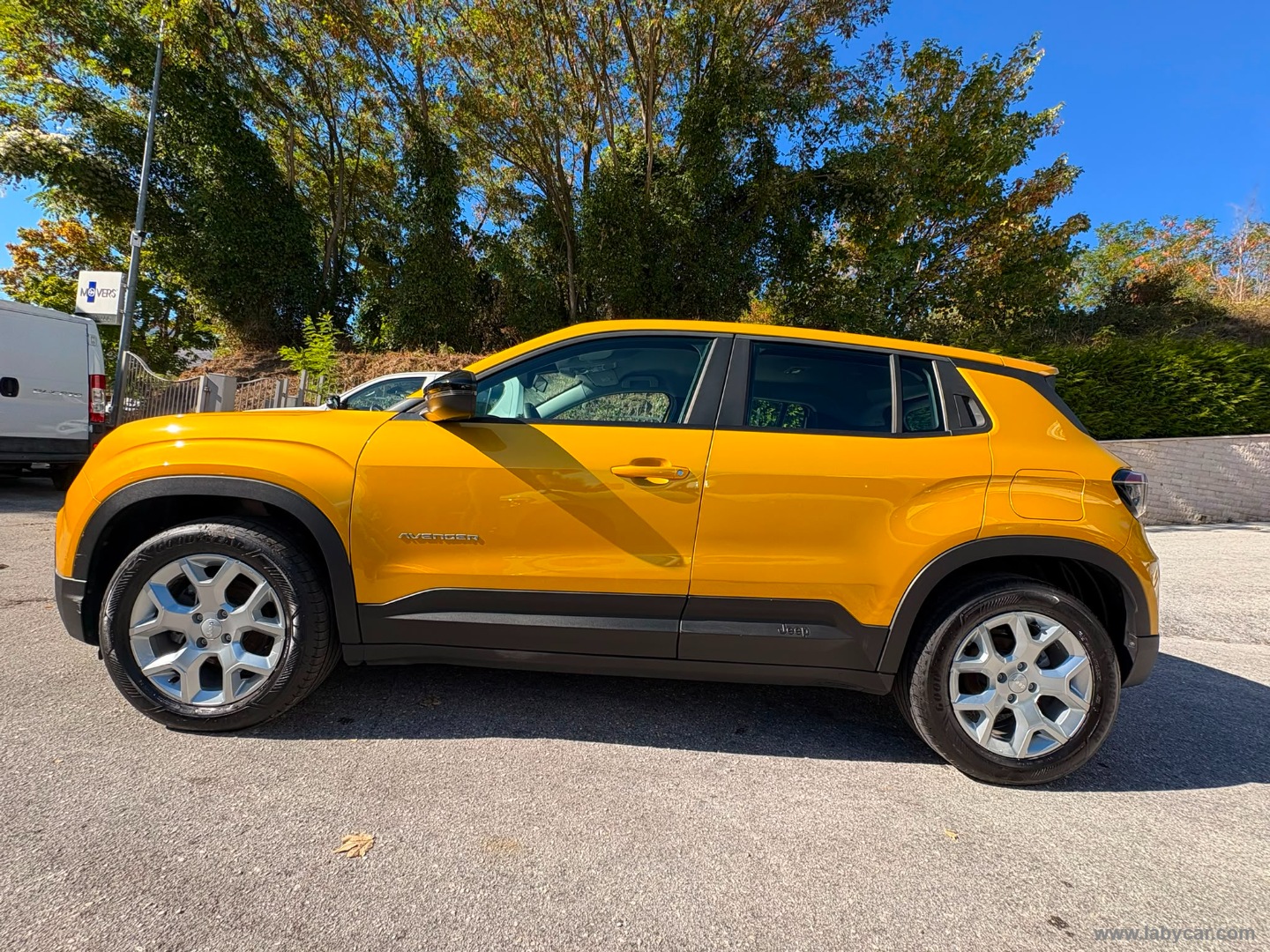 Jeep Avenger 1.2 Turbo Altitude - Immagine 8