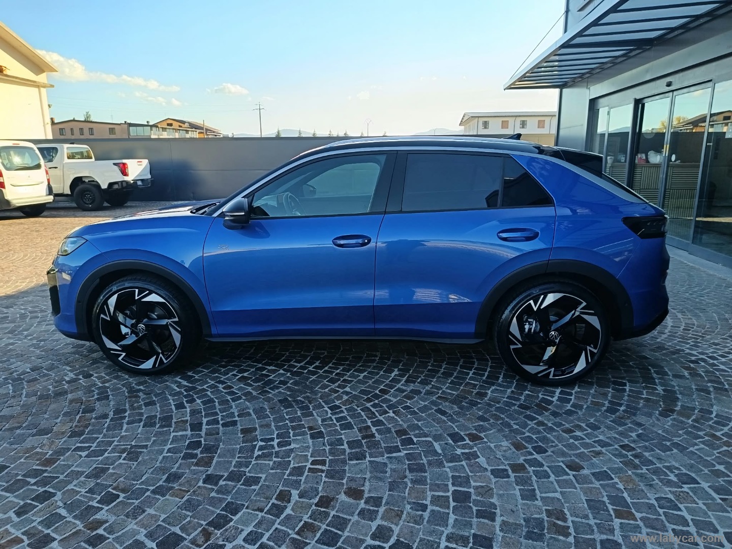 Volkswagen T-Roc 1.5 eTSI ACT 150 CV DSG R-Line - Immagine 8