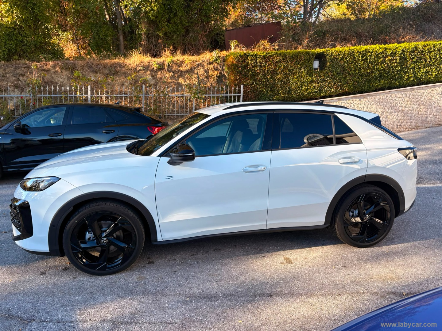 Volkswagen T-Roc 1.5 eTSI ACT 150 CV DSG R-Line - Immagine 8