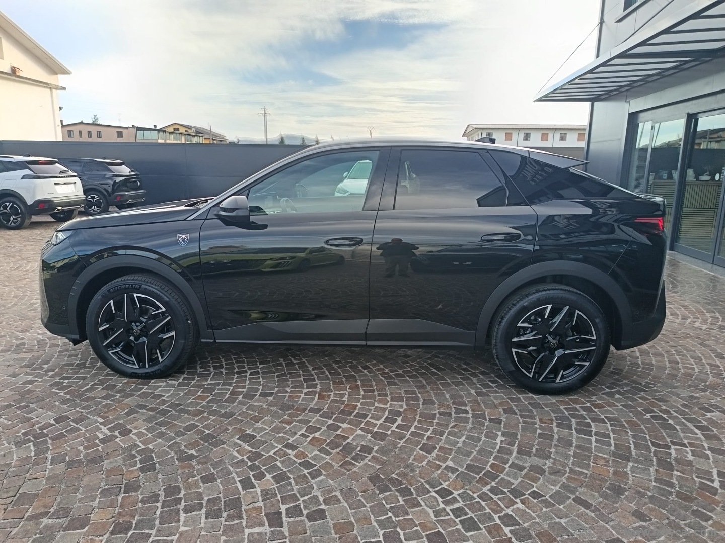 Peugeot 3008 Hybrid 145 e-DCS6 GT - Immagine 8