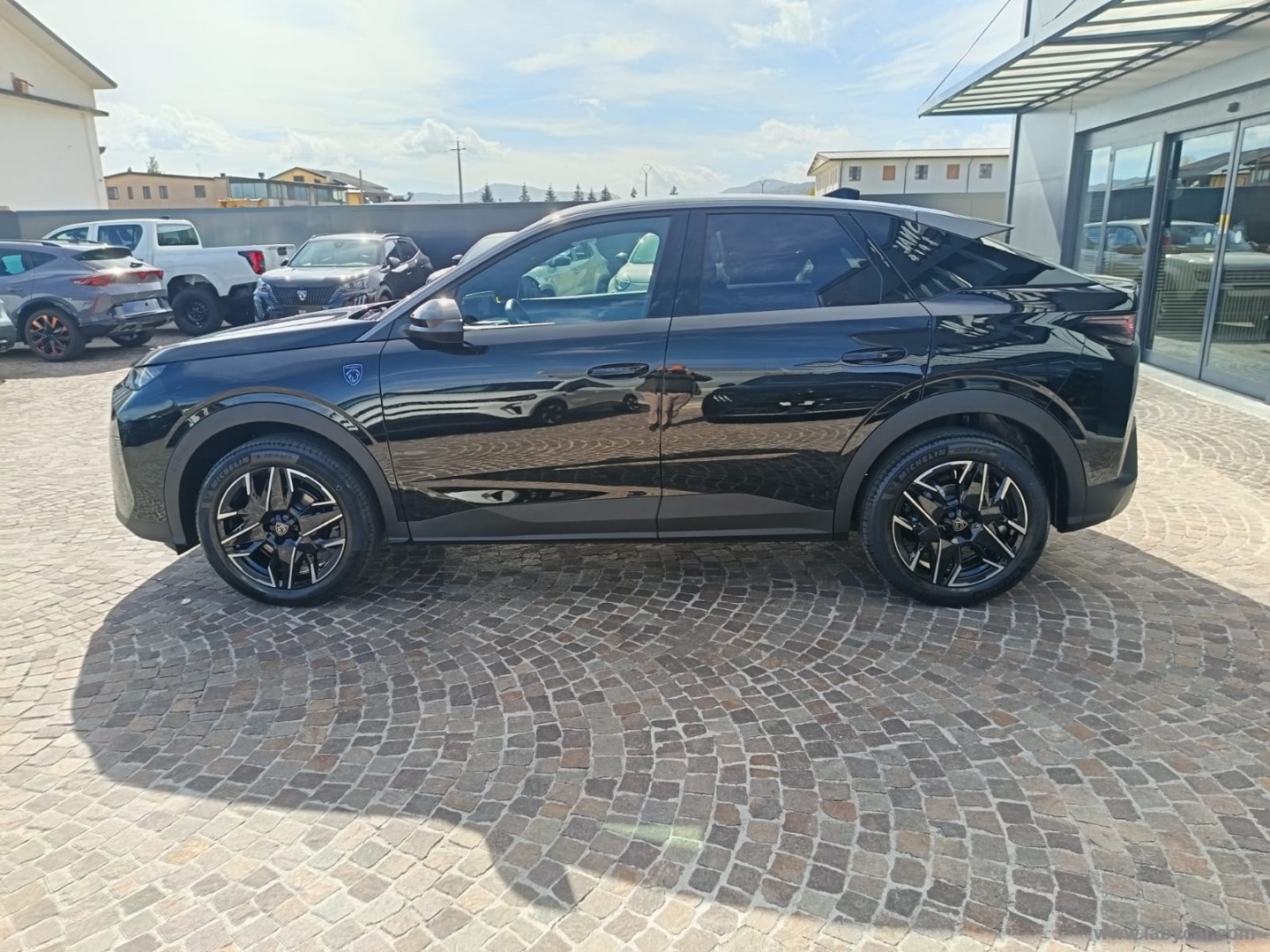 Peugeot 3008 Hybrid 145 e-DCS6 GT - Immagine 8