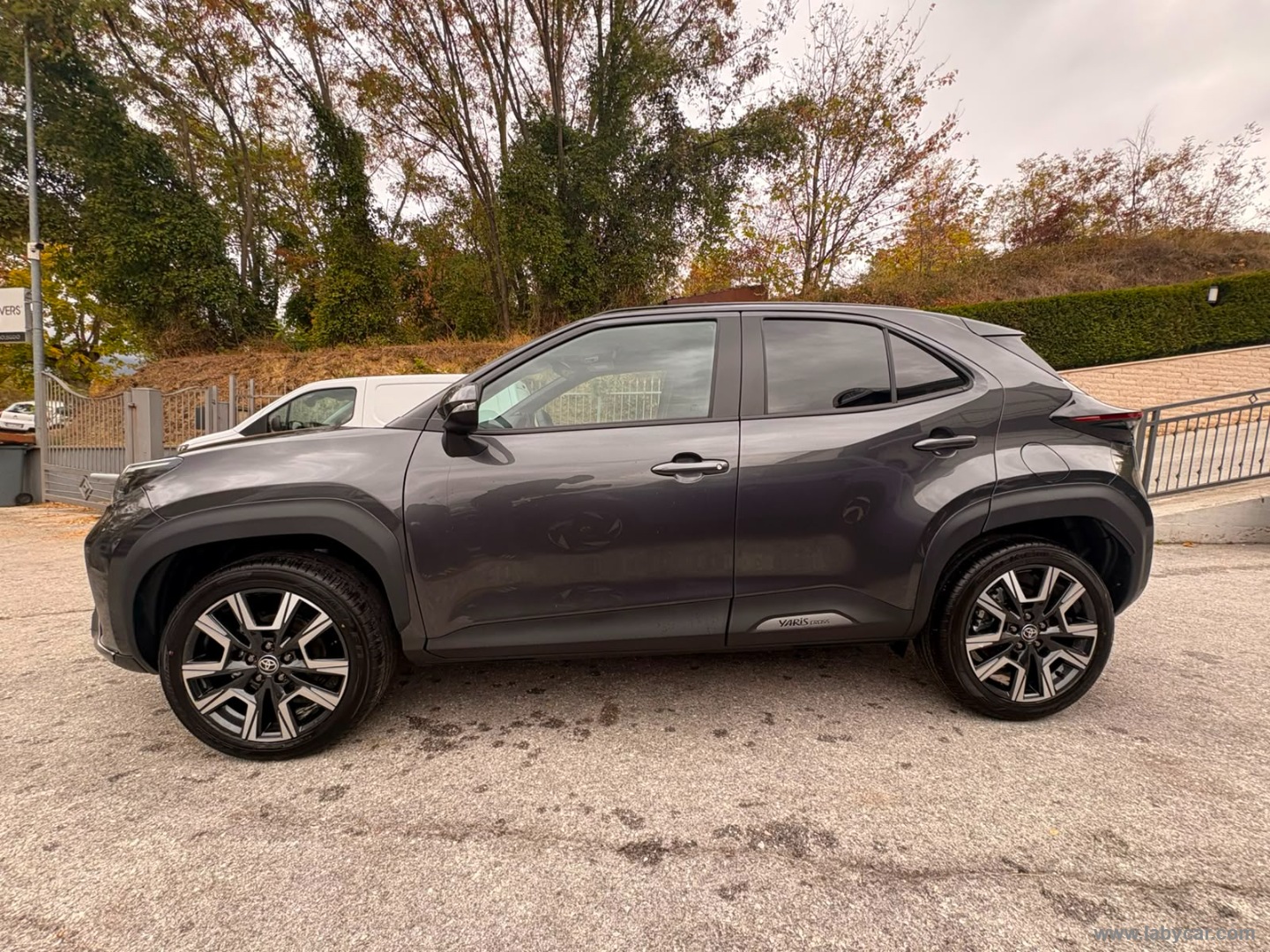 Toyota Yaris Cross 1.5 Hybrid 5p. E-CVT Lounge - Immagine 8